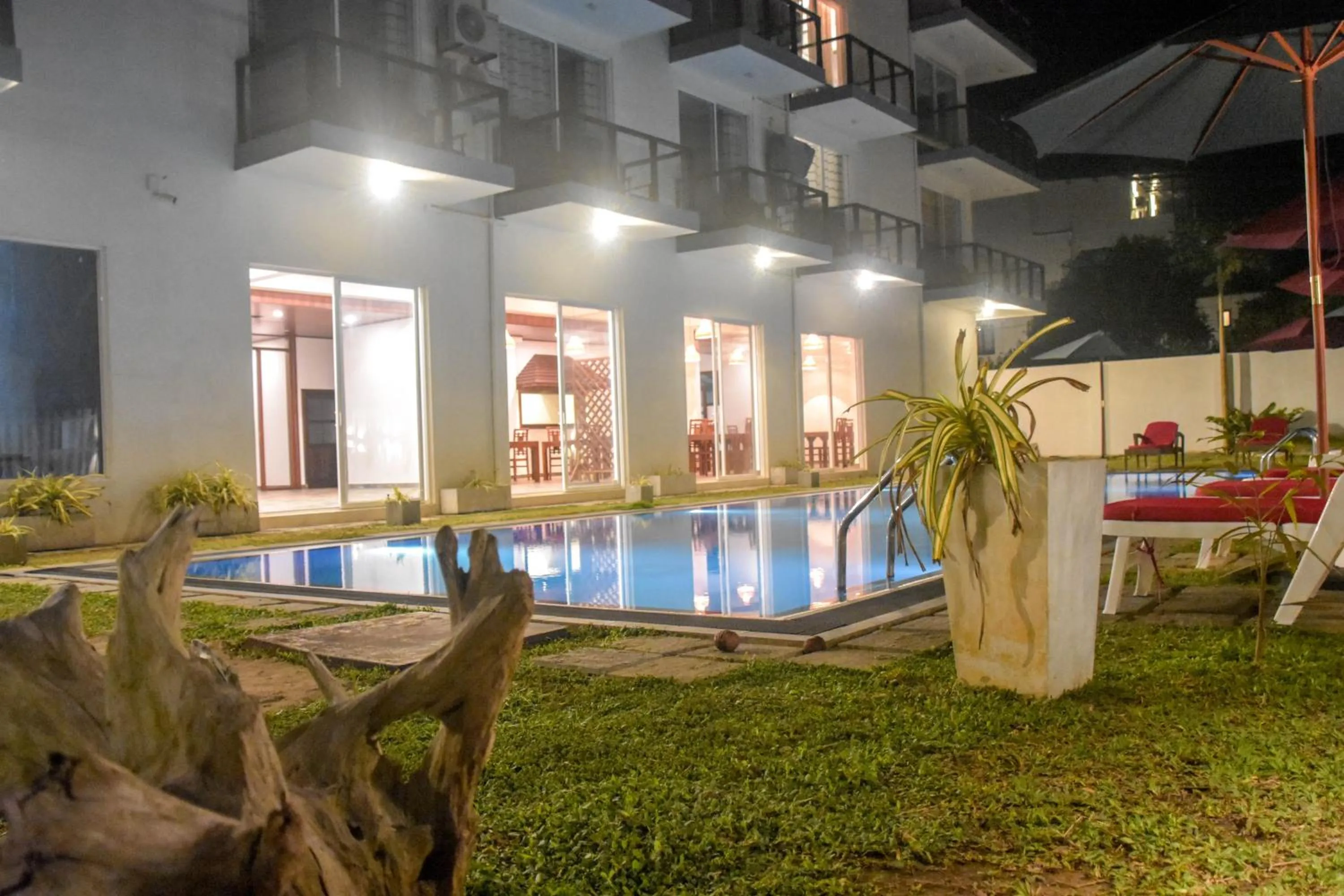 Night in ARA Beach Resort Mirissa