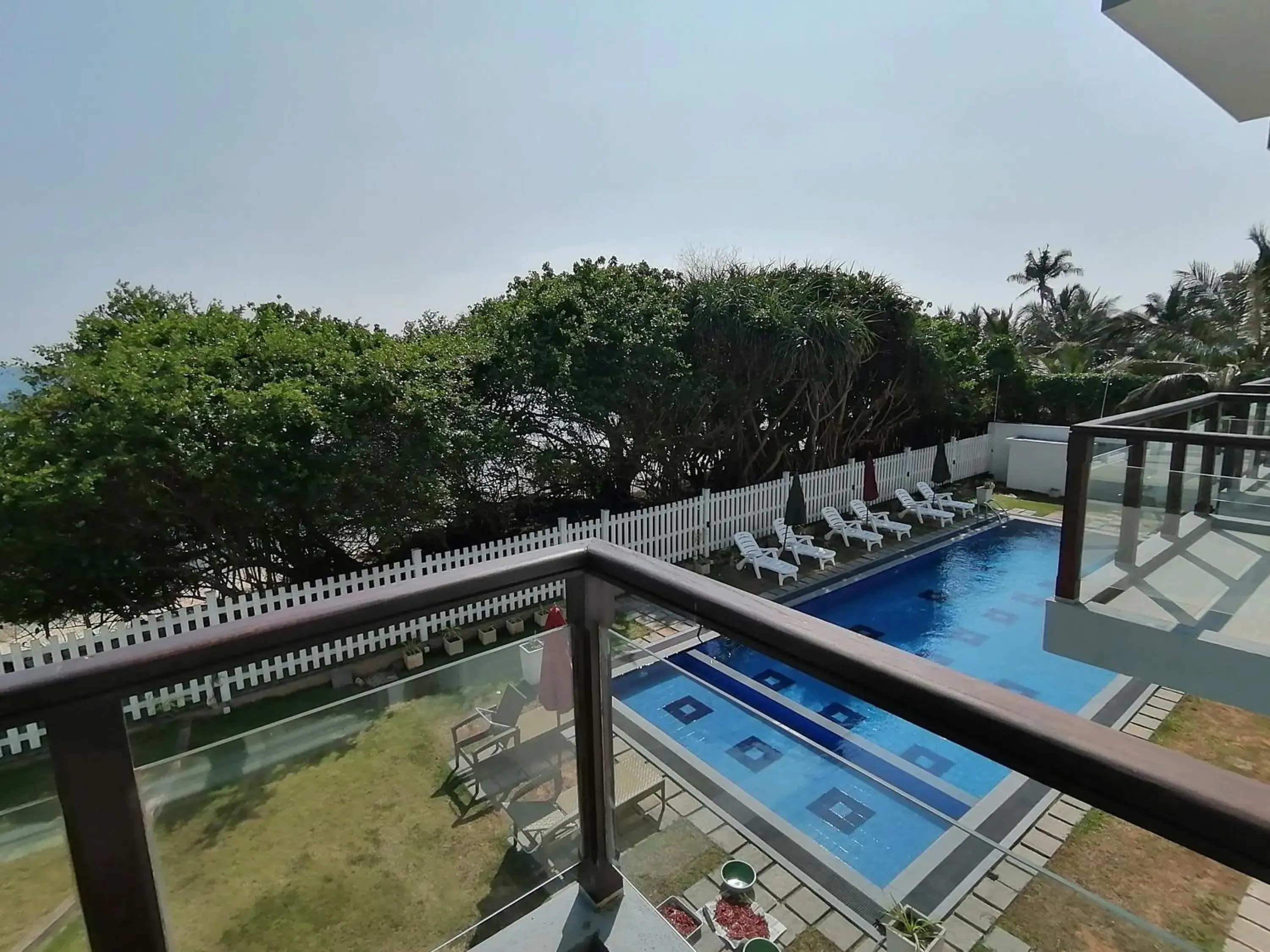 Swimming pool in ARA Beach Resort Mirissa Swimming pool in ARA Beach Resort Mirissa