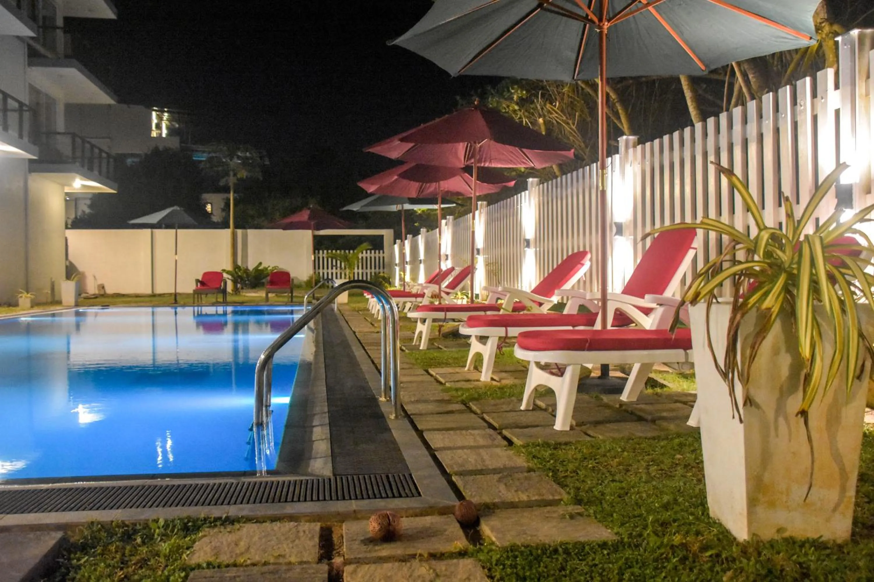 Night in ARA Beach Resort Mirissa