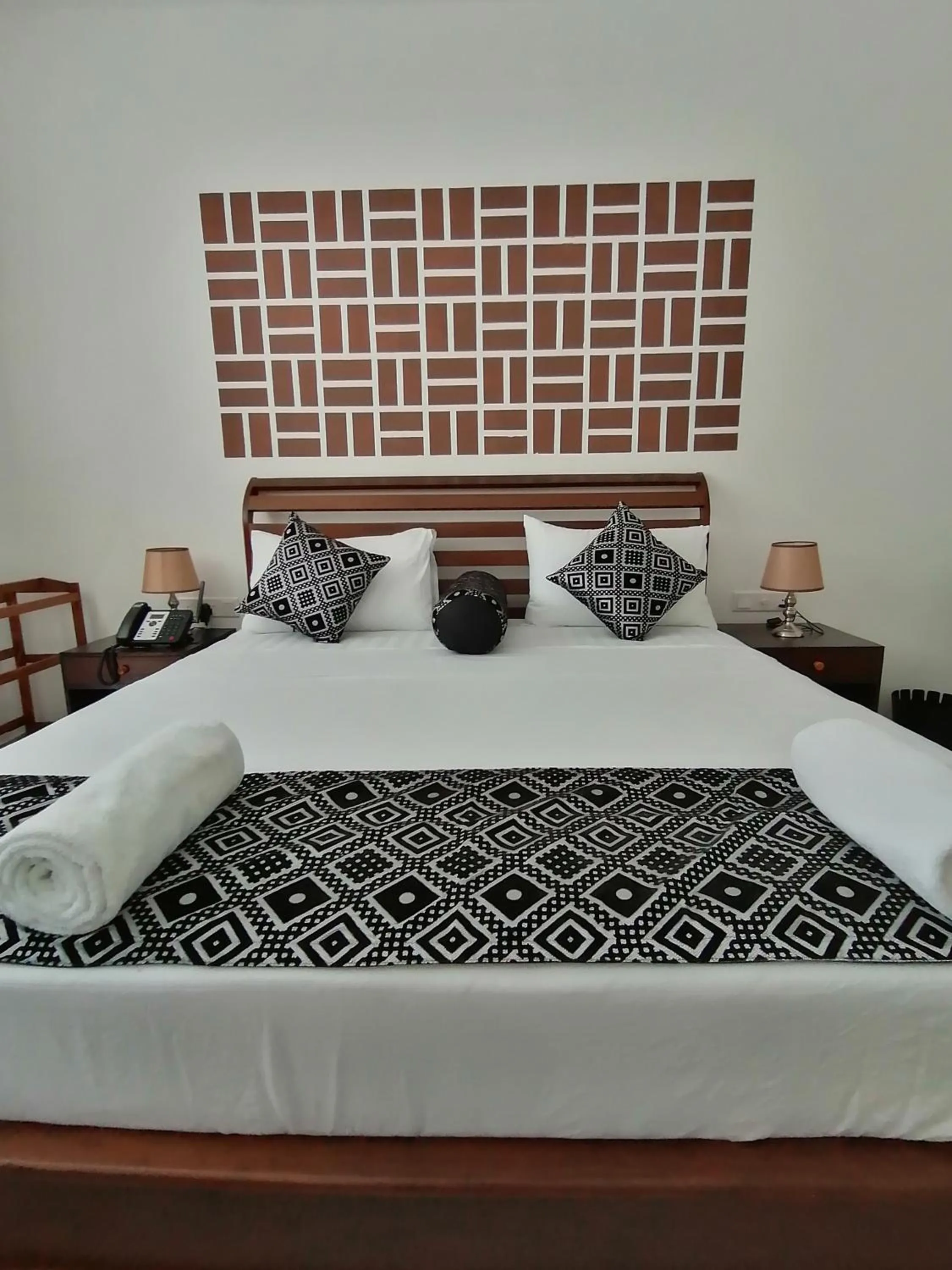 Bed in ARA Beach Resort Mirissa