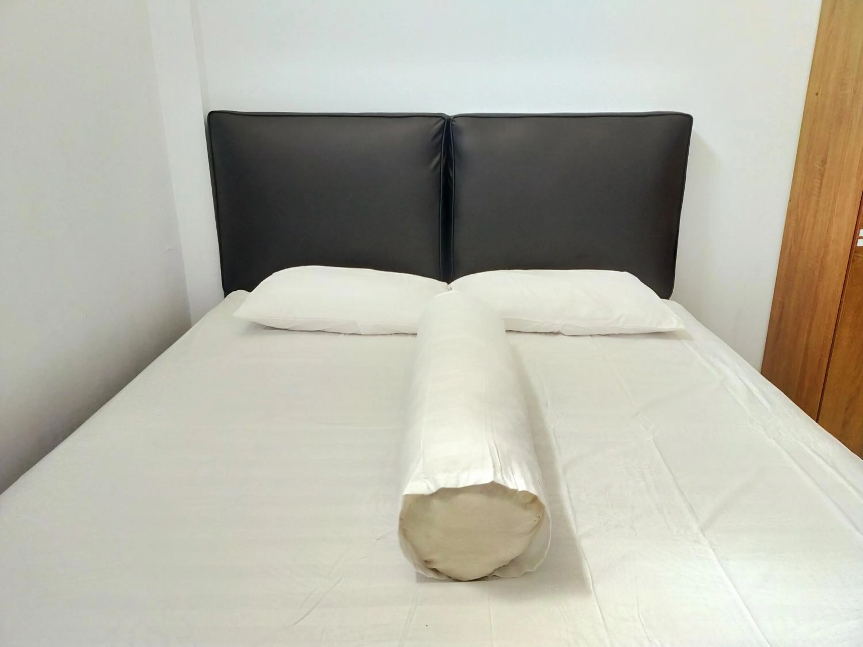 Bedroom, Bed in Inawa Homestay Syariah