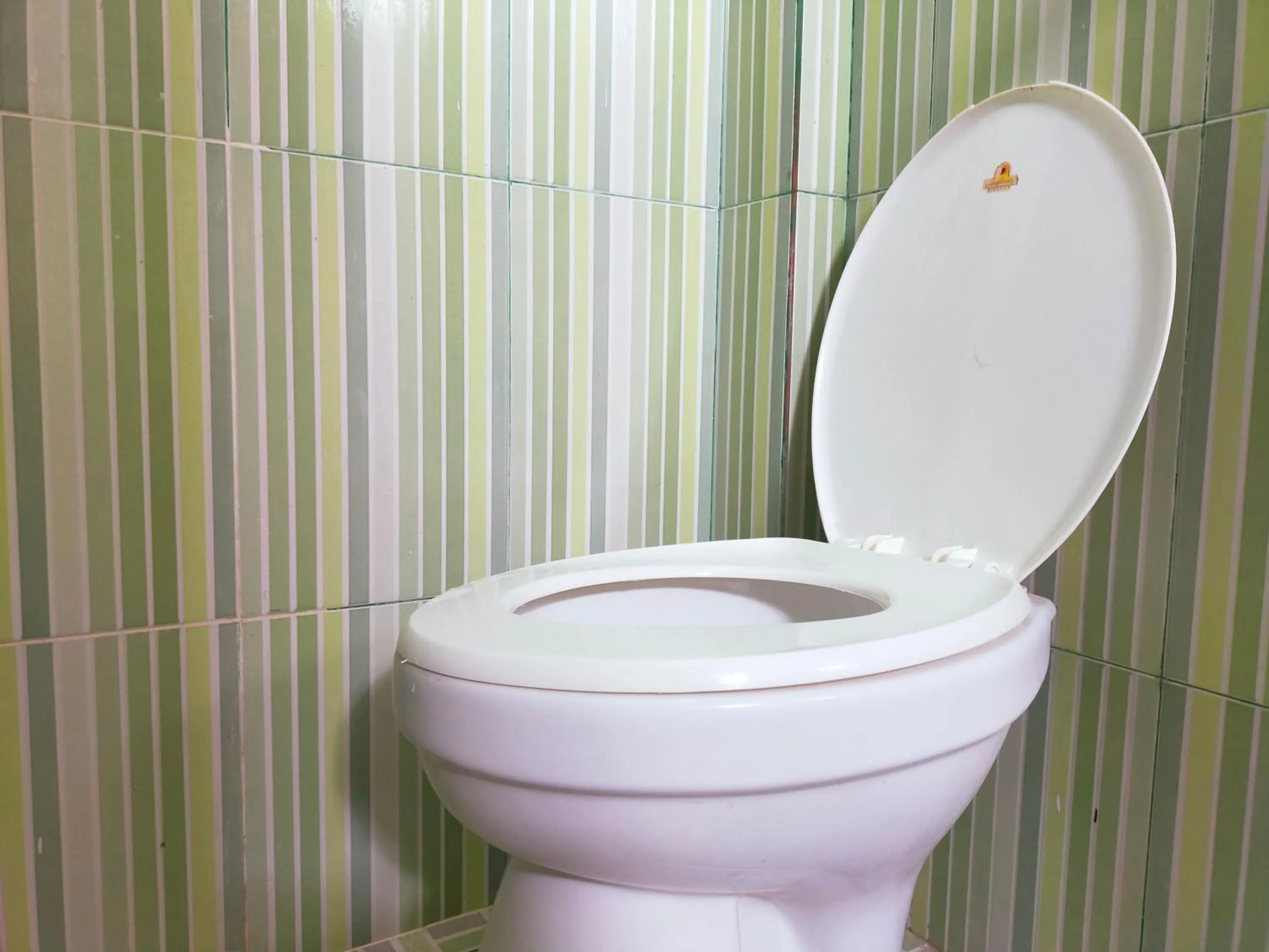 Toilet in Inawa Homestay Syariah