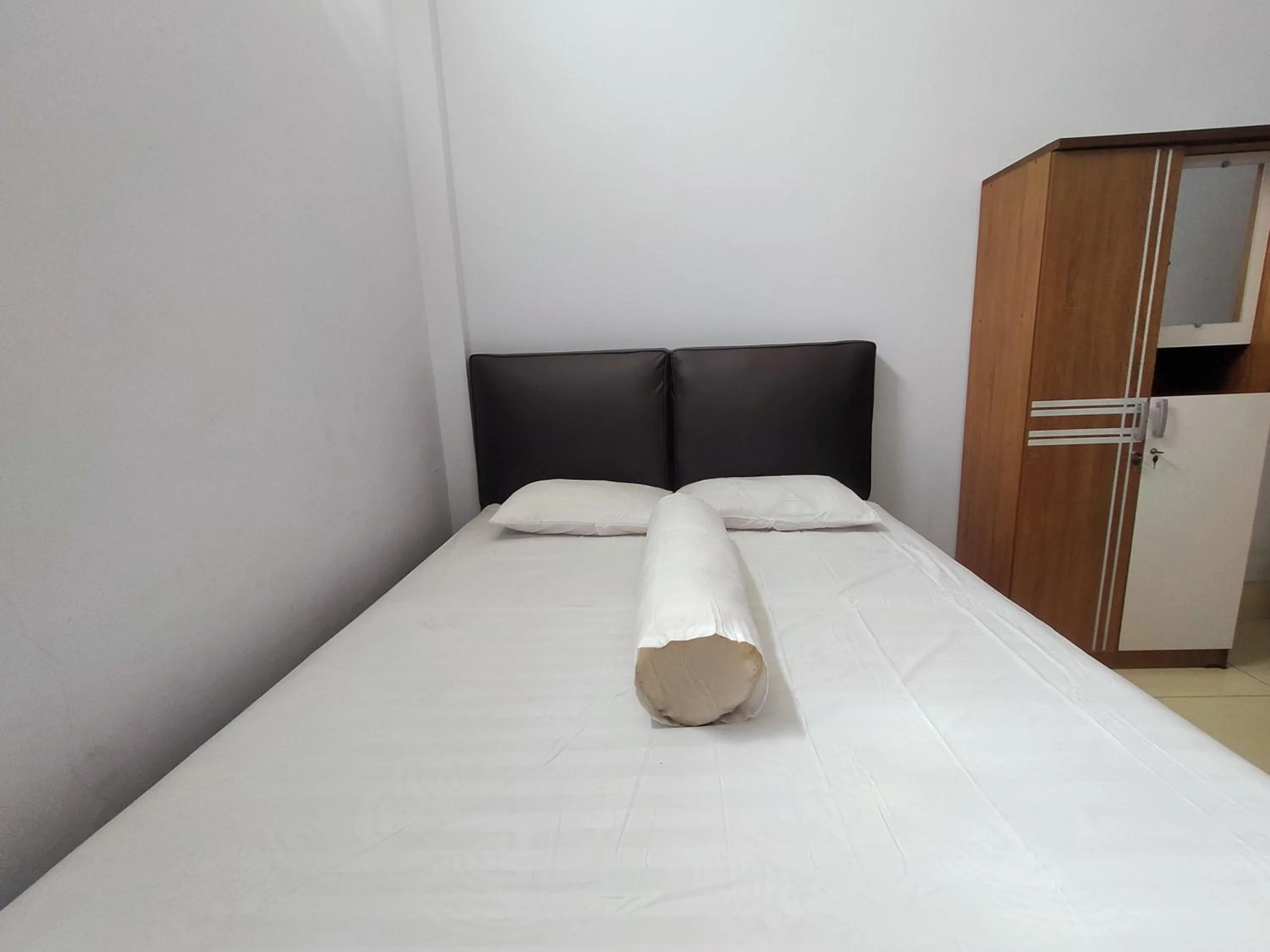 Bedroom, Bed in Inawa Homestay Syariah