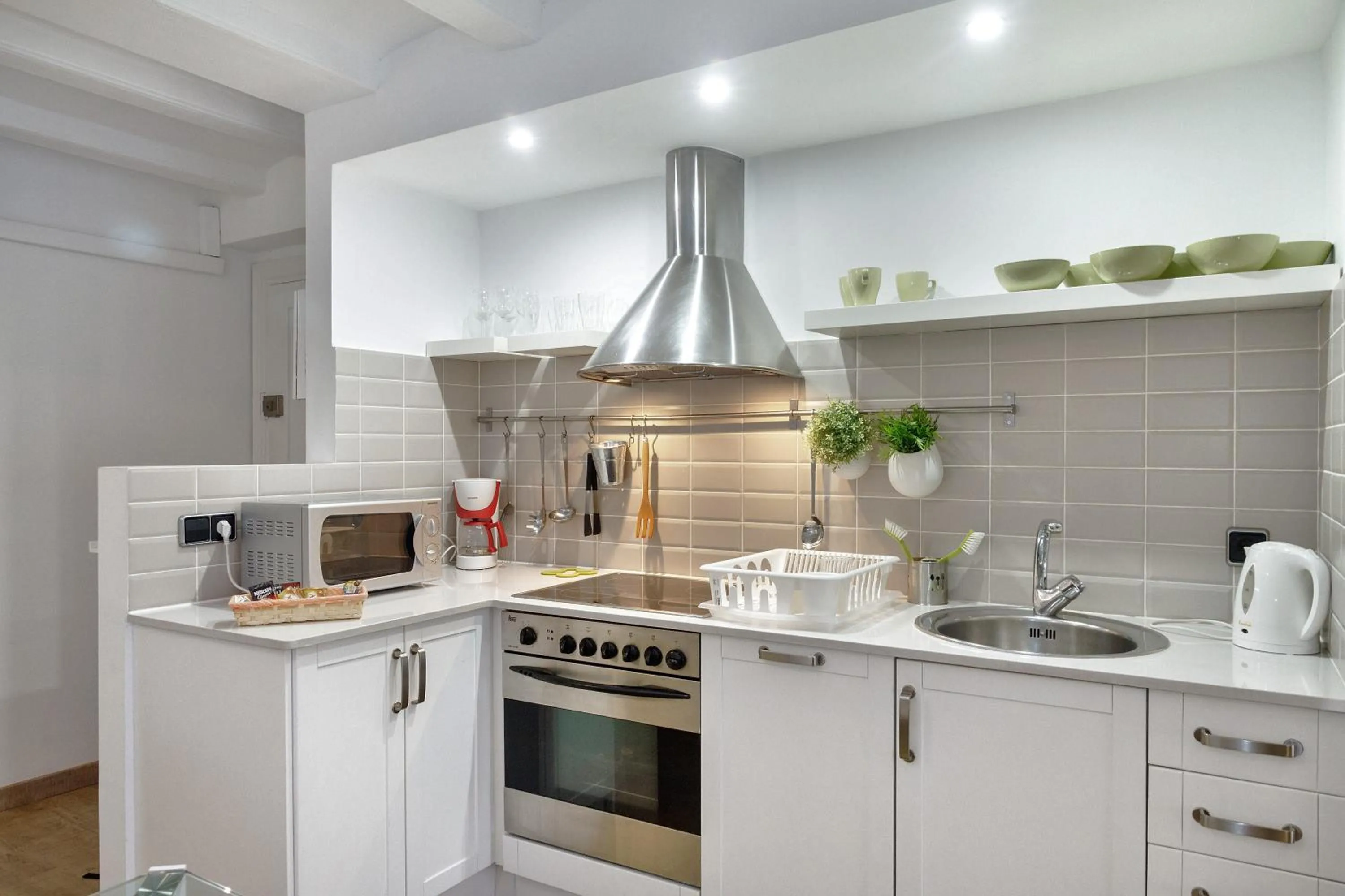 Kitchen or kitchenette in Feelathome Center Apartments