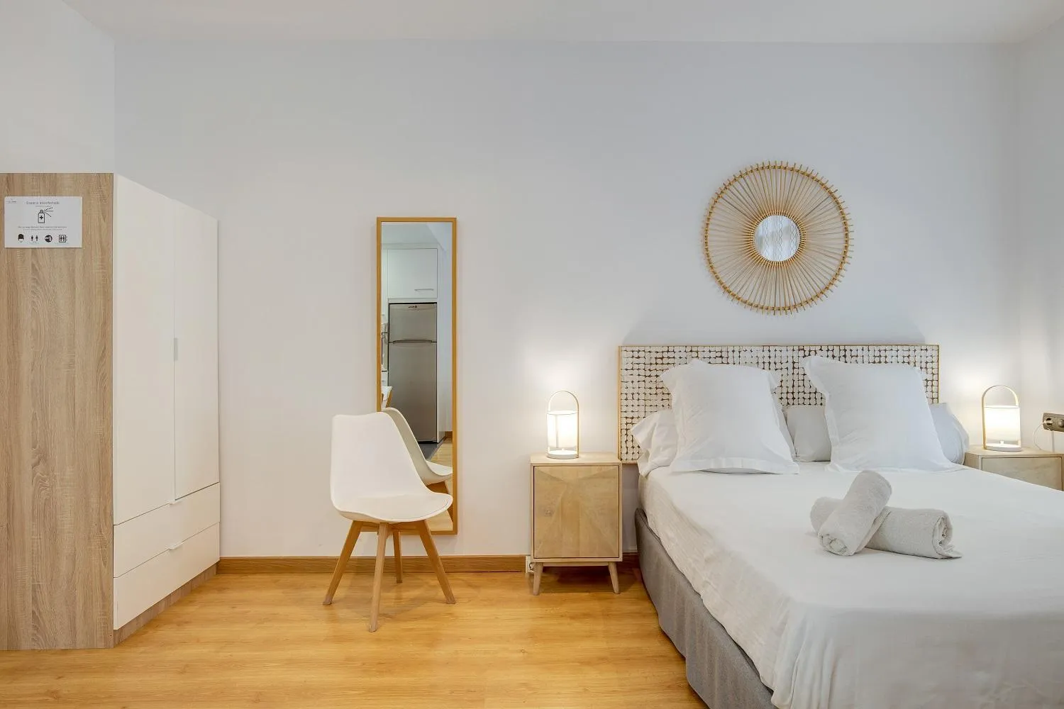 Bedroom, Bed in Feelathome Center Apartments