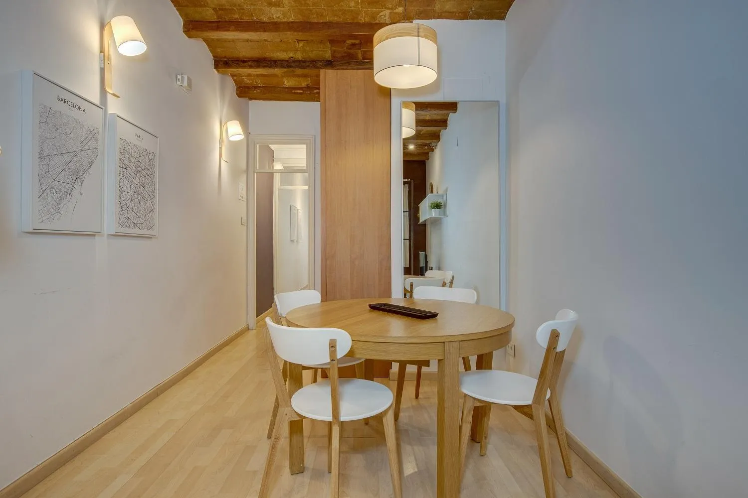 Living room in Feelathome Center Apartments