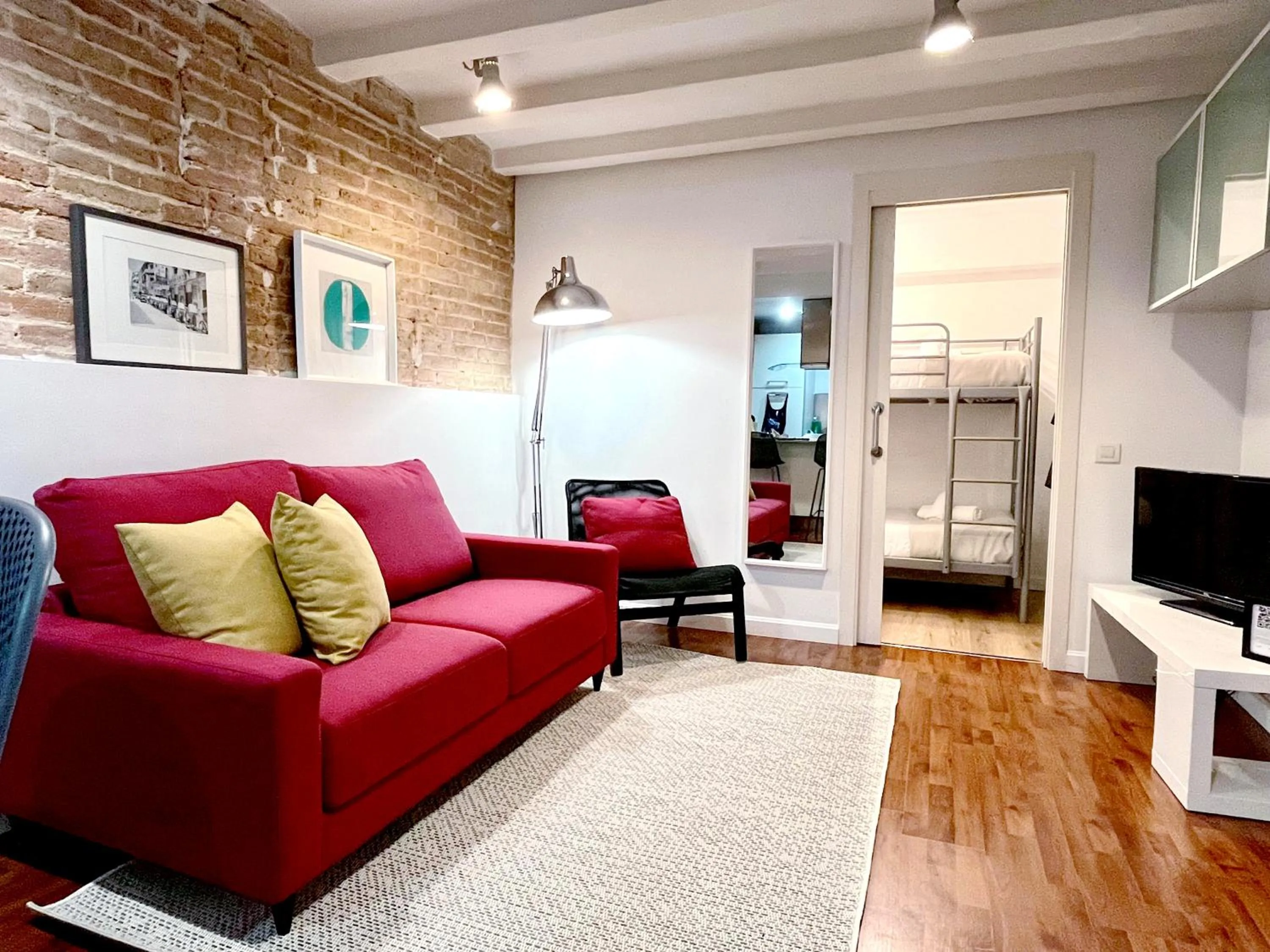 Living room in Feelathome Center Apartments