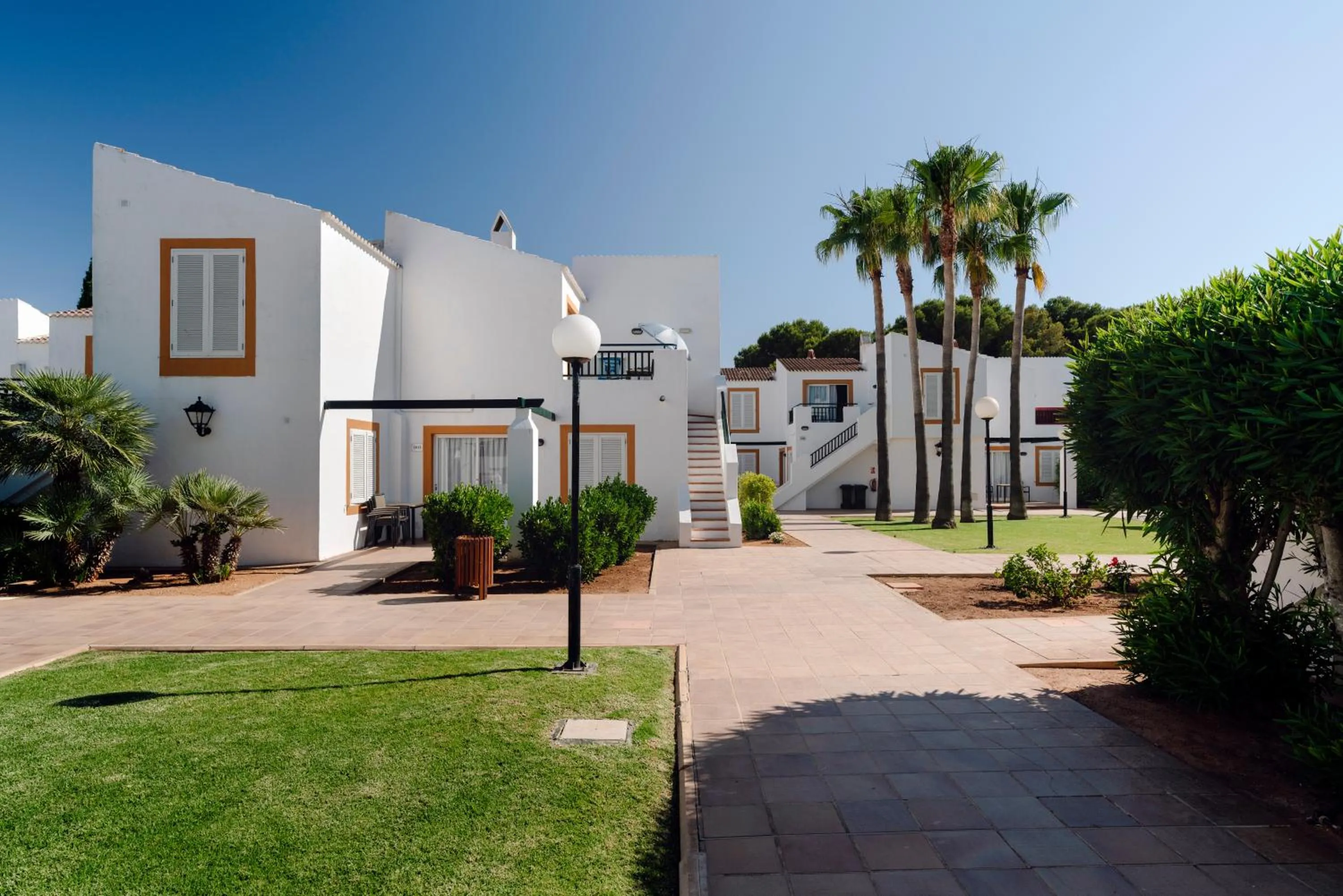 Property building in AluaSun Lago Park