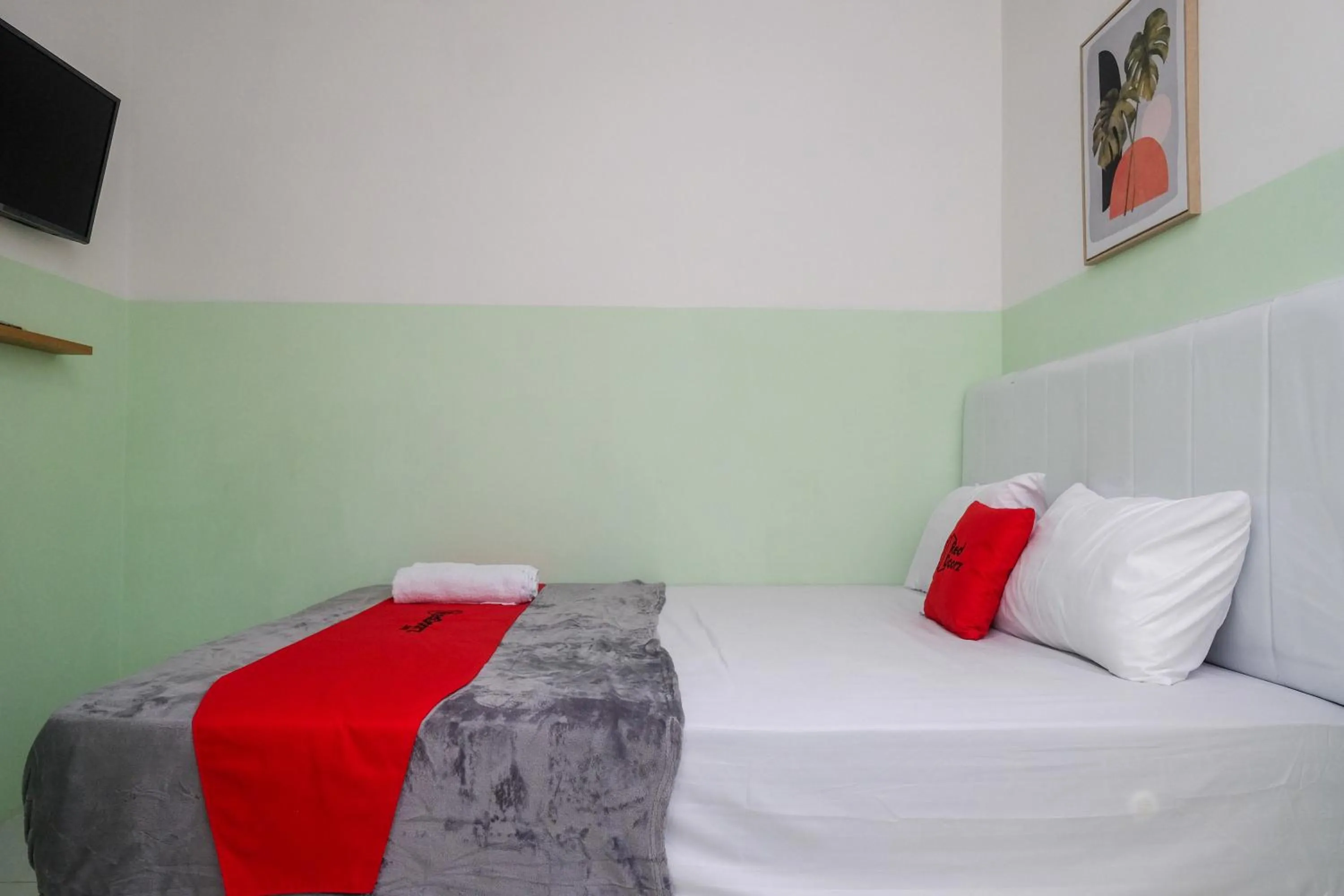 Bedroom, Bed in RedDoorz near Tugu Kartasura