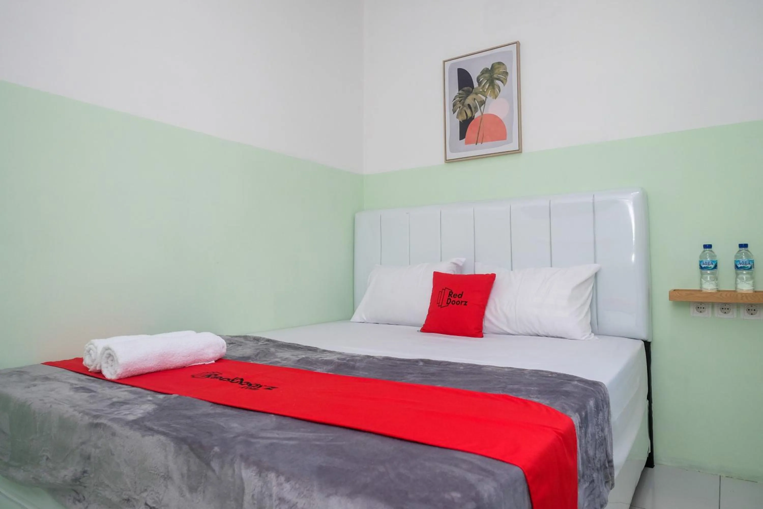 Bedroom, Bed in RedDoorz near Tugu Kartasura