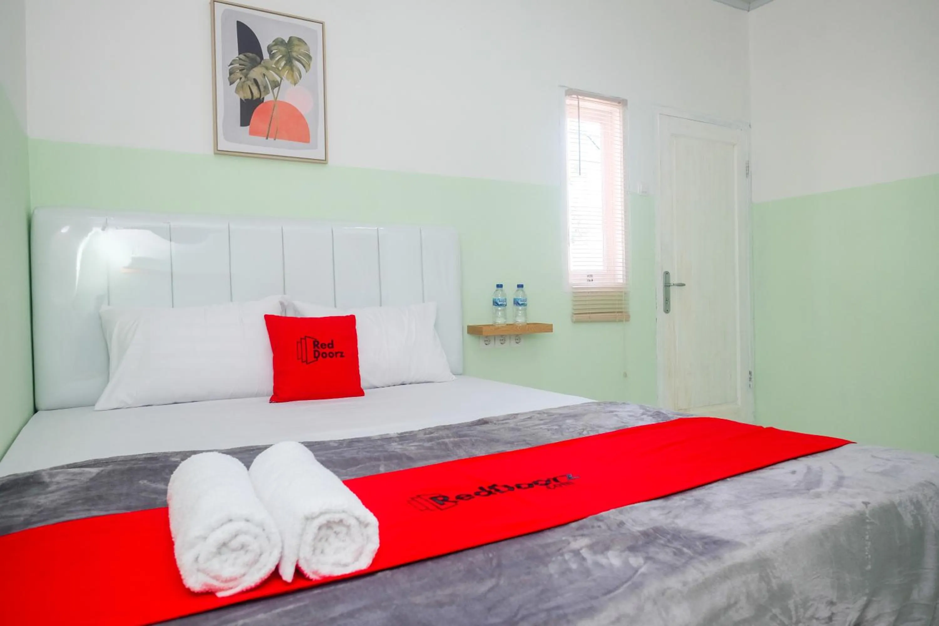 Bedroom, Bed in RedDoorz near Tugu Kartasura