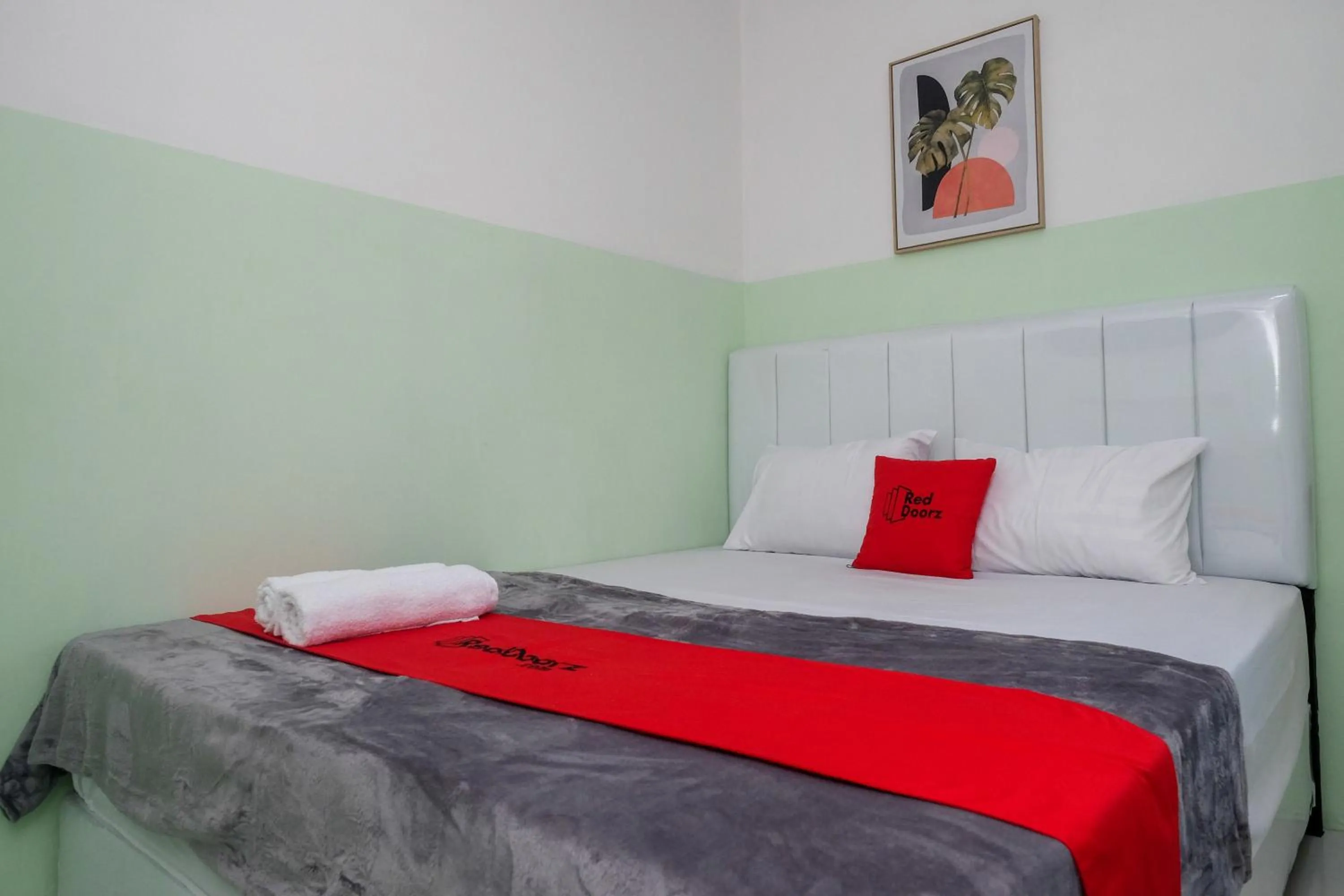 Bedroom, Bed in RedDoorz near Tugu Kartasura