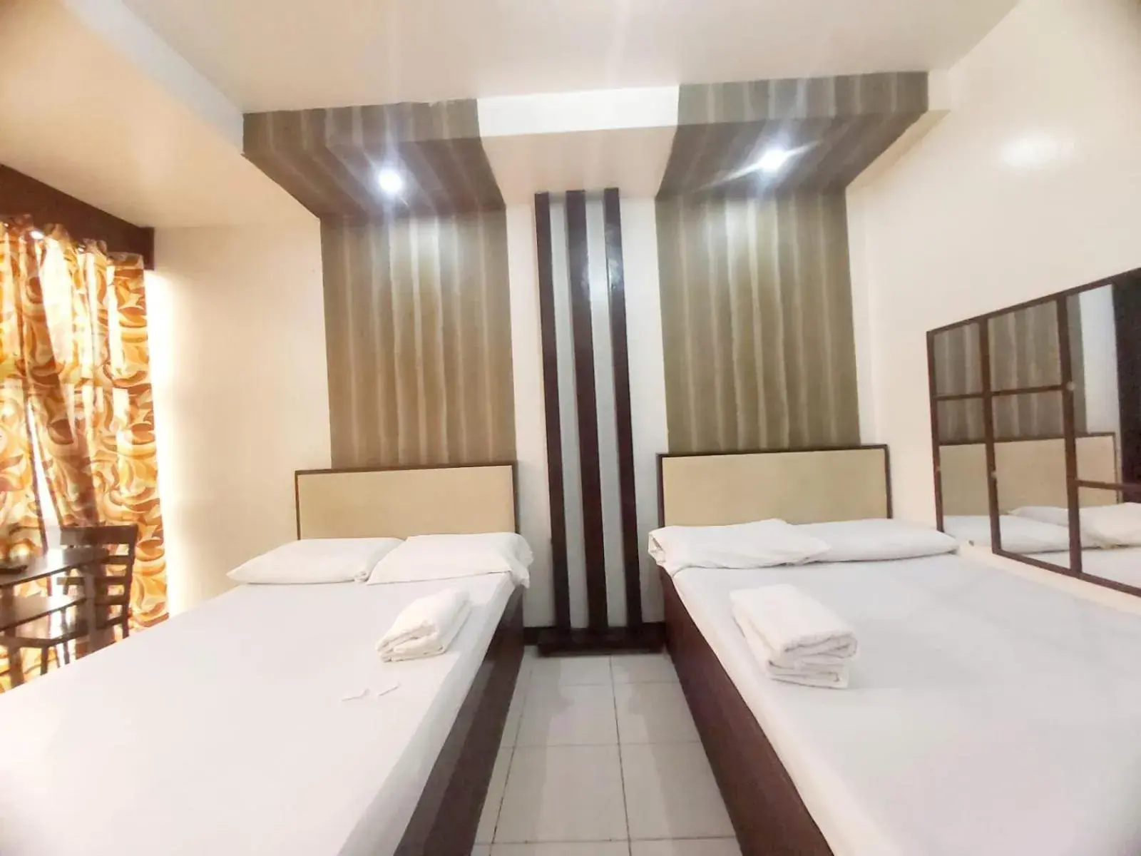 Bedroom, Bed in Cosmo Hotel Espana Near Ust Bedroom, Bed in Cosmo Hotel Espana Near Ust