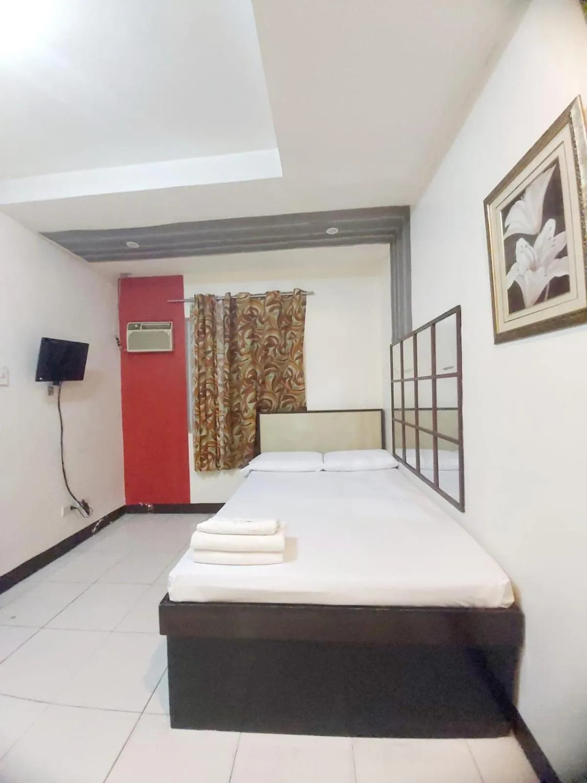 Bedroom, Bed in Cosmo Hotel Espana Near Ust