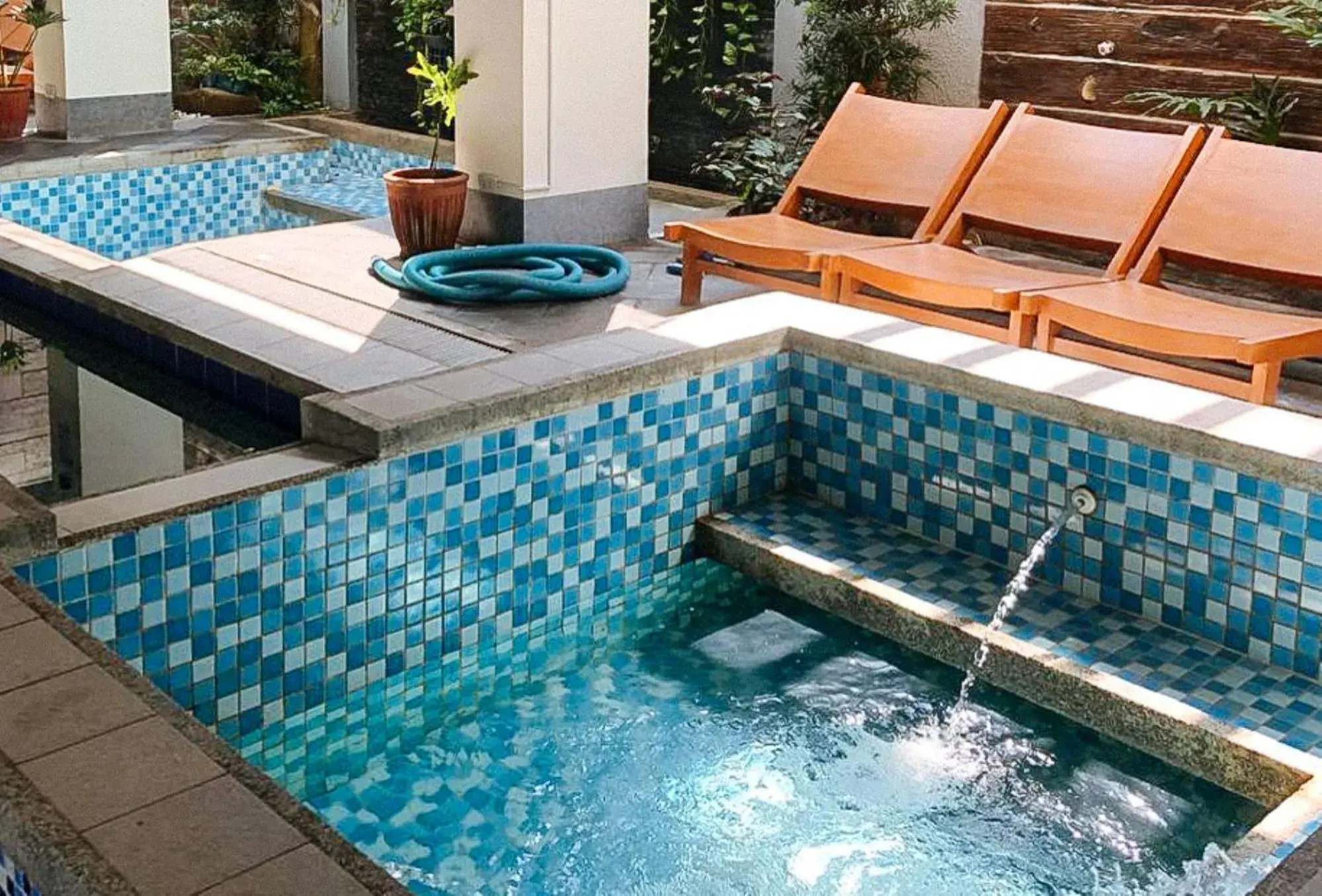 RedDoorz @ Occazia Hotel Pampanga RedDoorz @ Occazia Hotel Pampanga