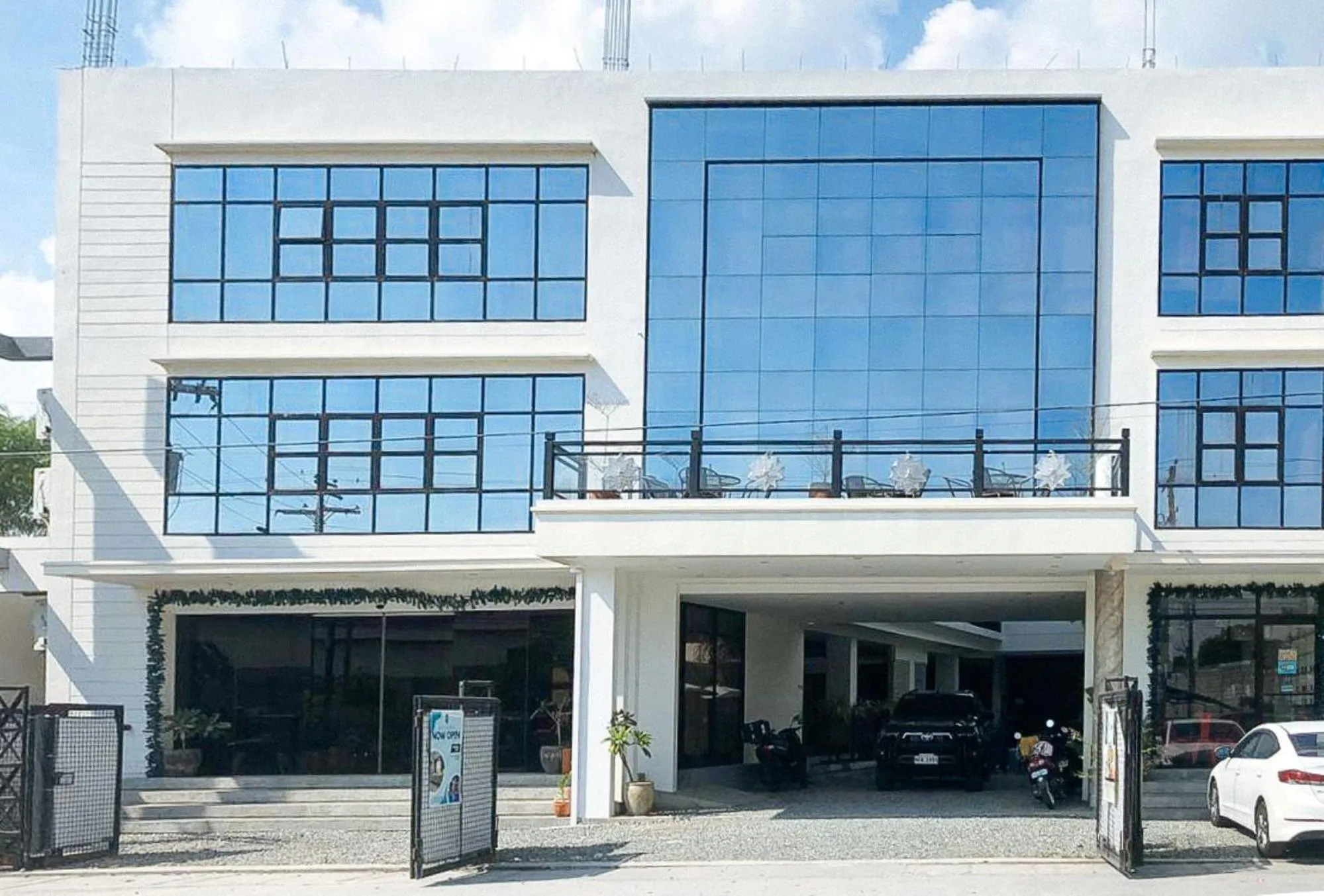 Property building in RedDoorz @ Occazia Hotel Pampanga