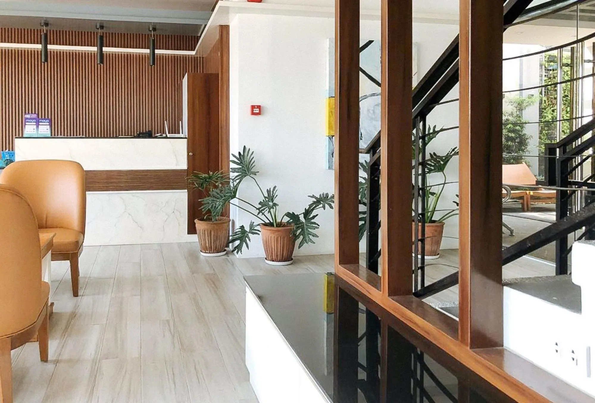 Seating area in RedDoorz @ Occazia Hotel Pampanga