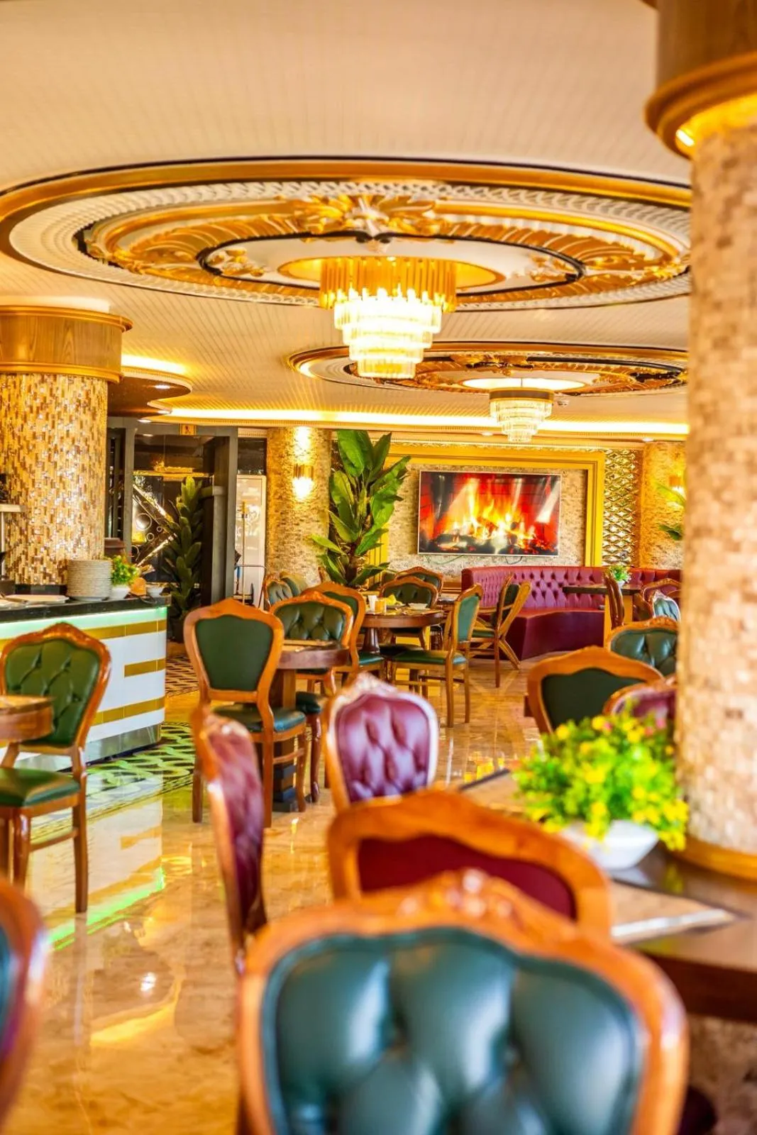 Restaurant/places to eat in Can Adalya Palace Hotel