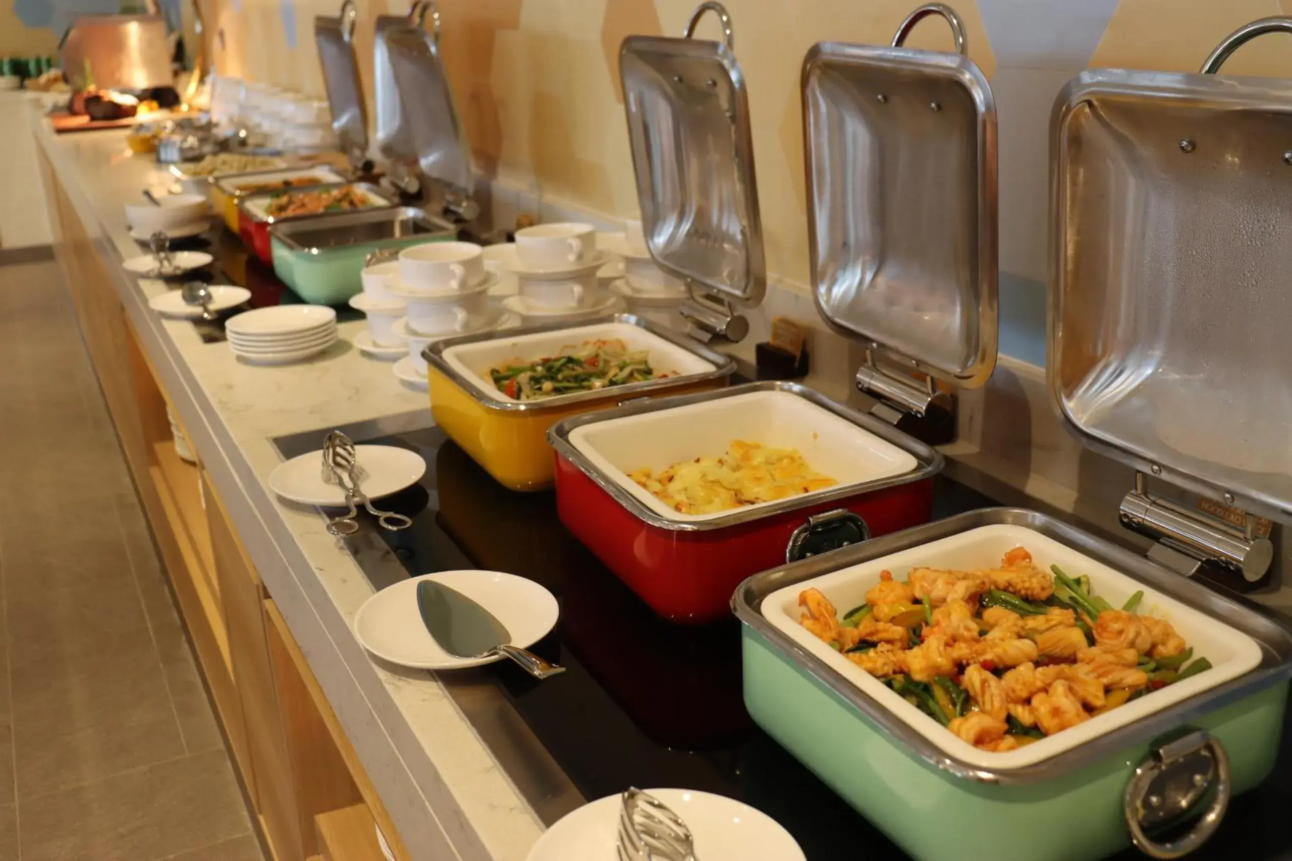 Food and drinks in HIIVE by fusion Binh Duong - VSIP 1 Food and drinks in HIIVE by fusion Binh Duong - VSIP 1