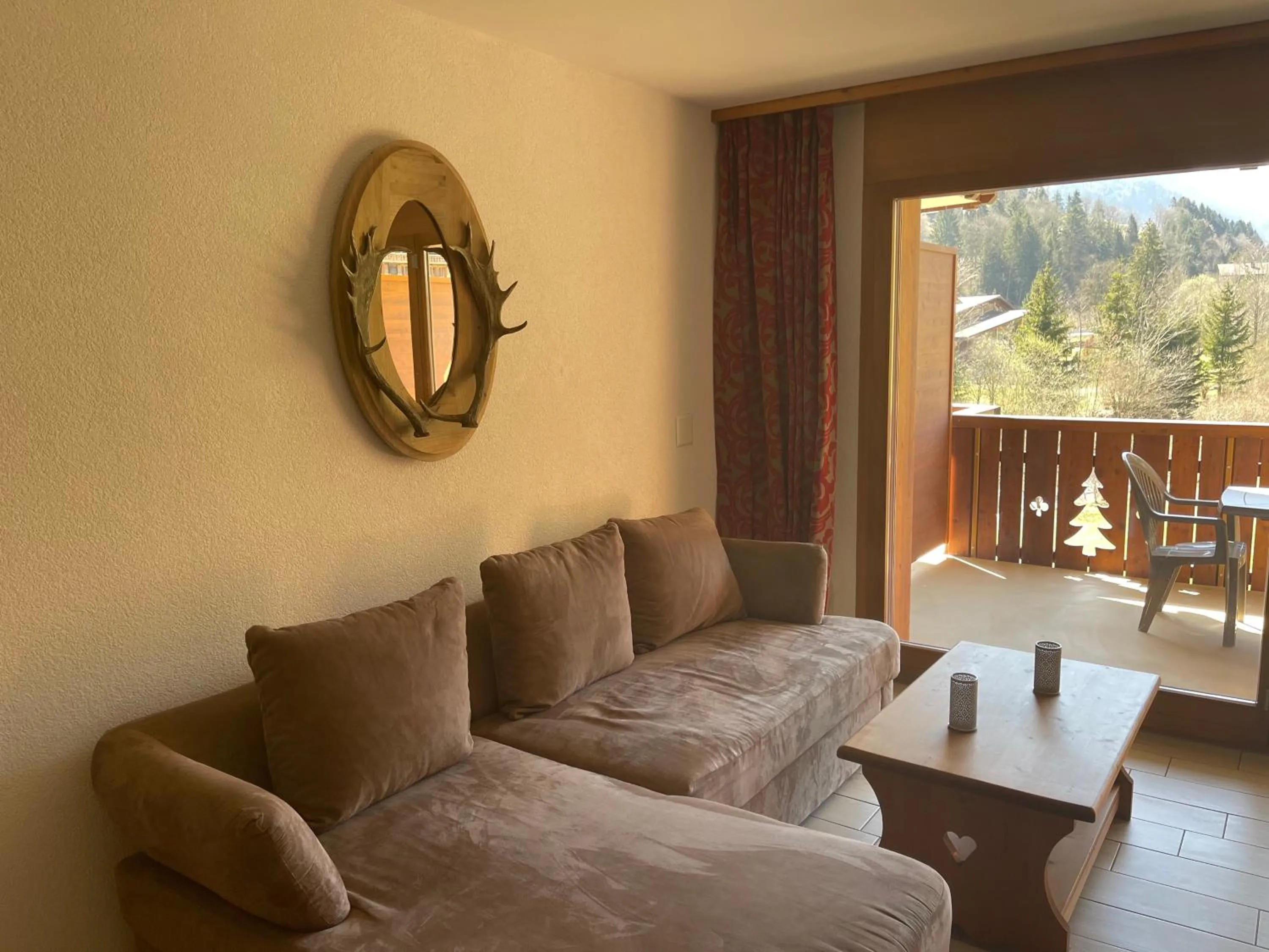 Living room in Mountain River Appart
