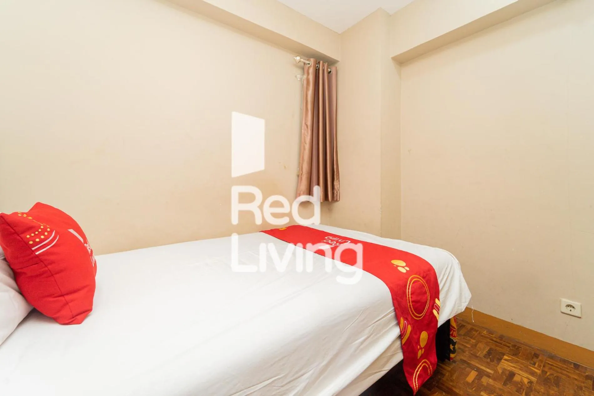 Bedroom, Bed in Apartemen Sentra Timur Residence - D Royal Property Tower Kuning