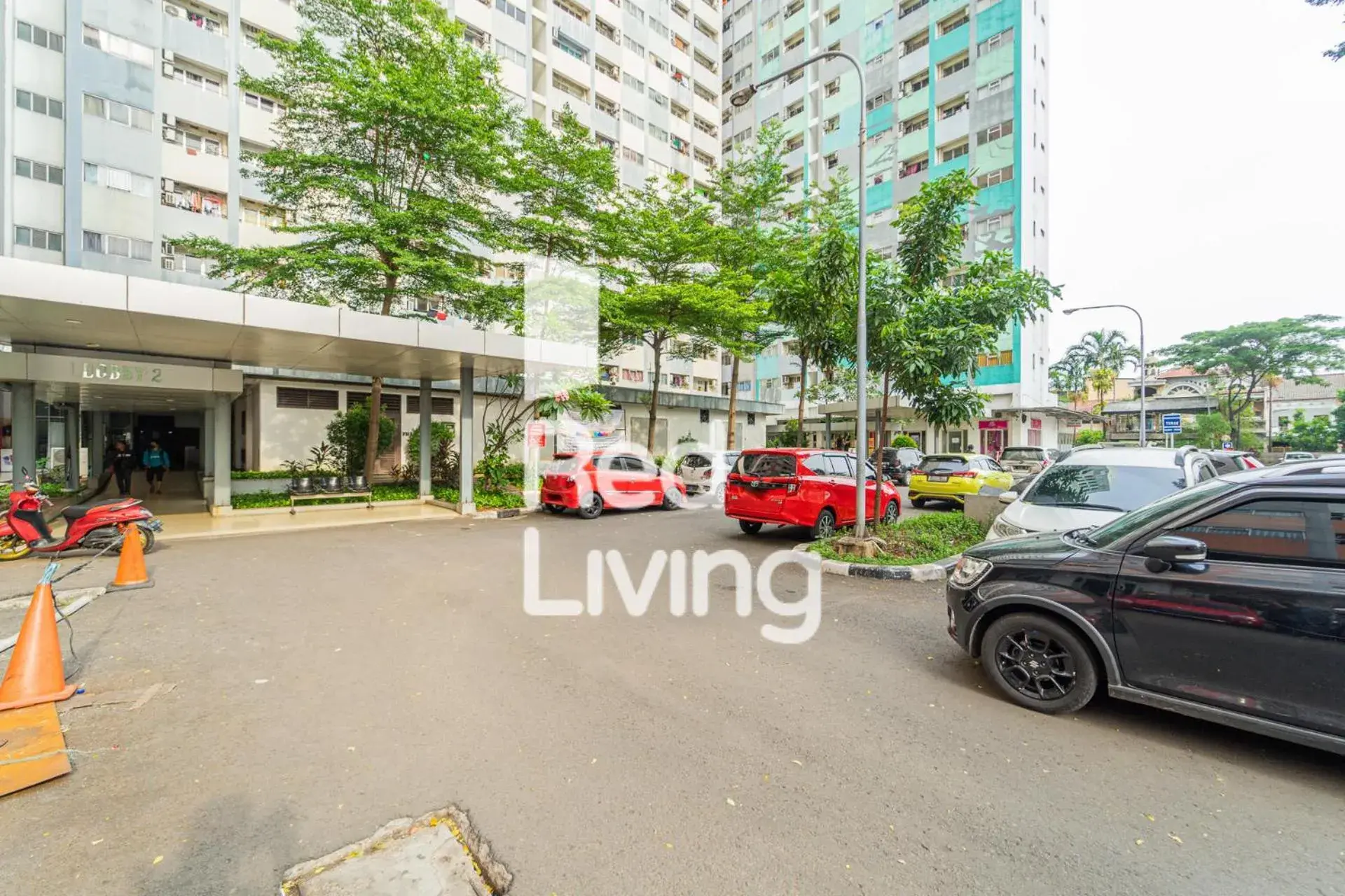 Property building in Apartemen Sentra Timur Residence - D Royal Property Tower Kuning Property building in Apartemen Sentra Timur Residence - D Royal Property Tower Kuning