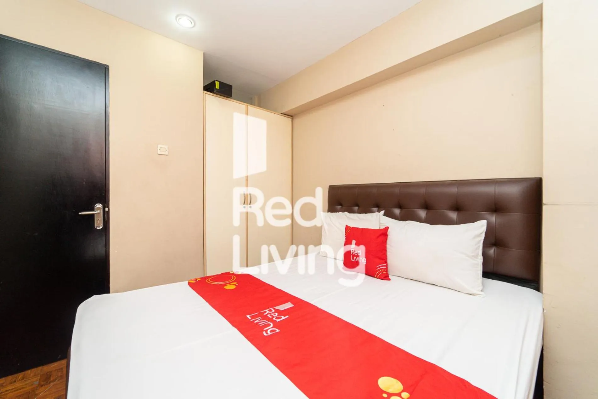 Bedroom, Bed in Apartemen Sentra Timur Residence - D Royal Property Tower Kuning