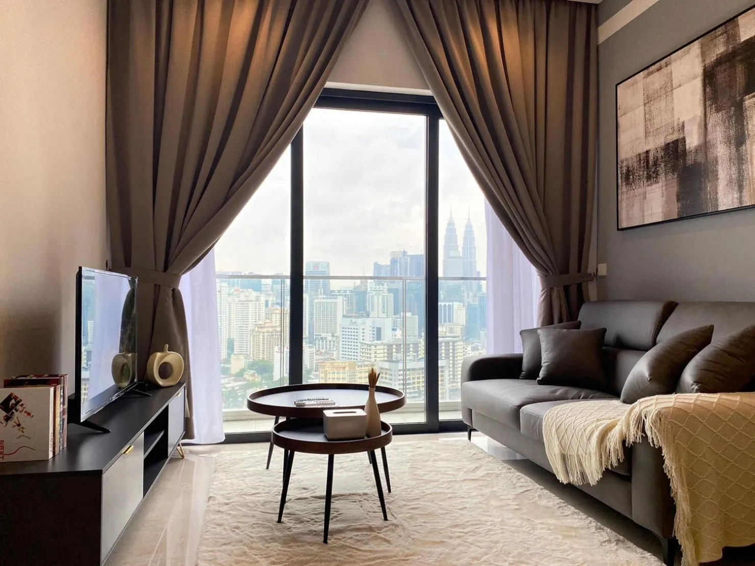 Bed in The Dolphin Lucentia Bukit Bintang KLCC Kuala Lumpur