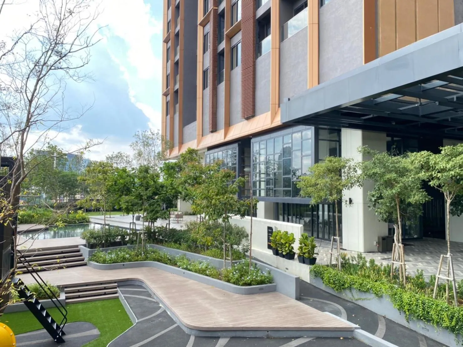 The Dolphin Lucentia Bukit Bintang KLCC Kuala Lumpur