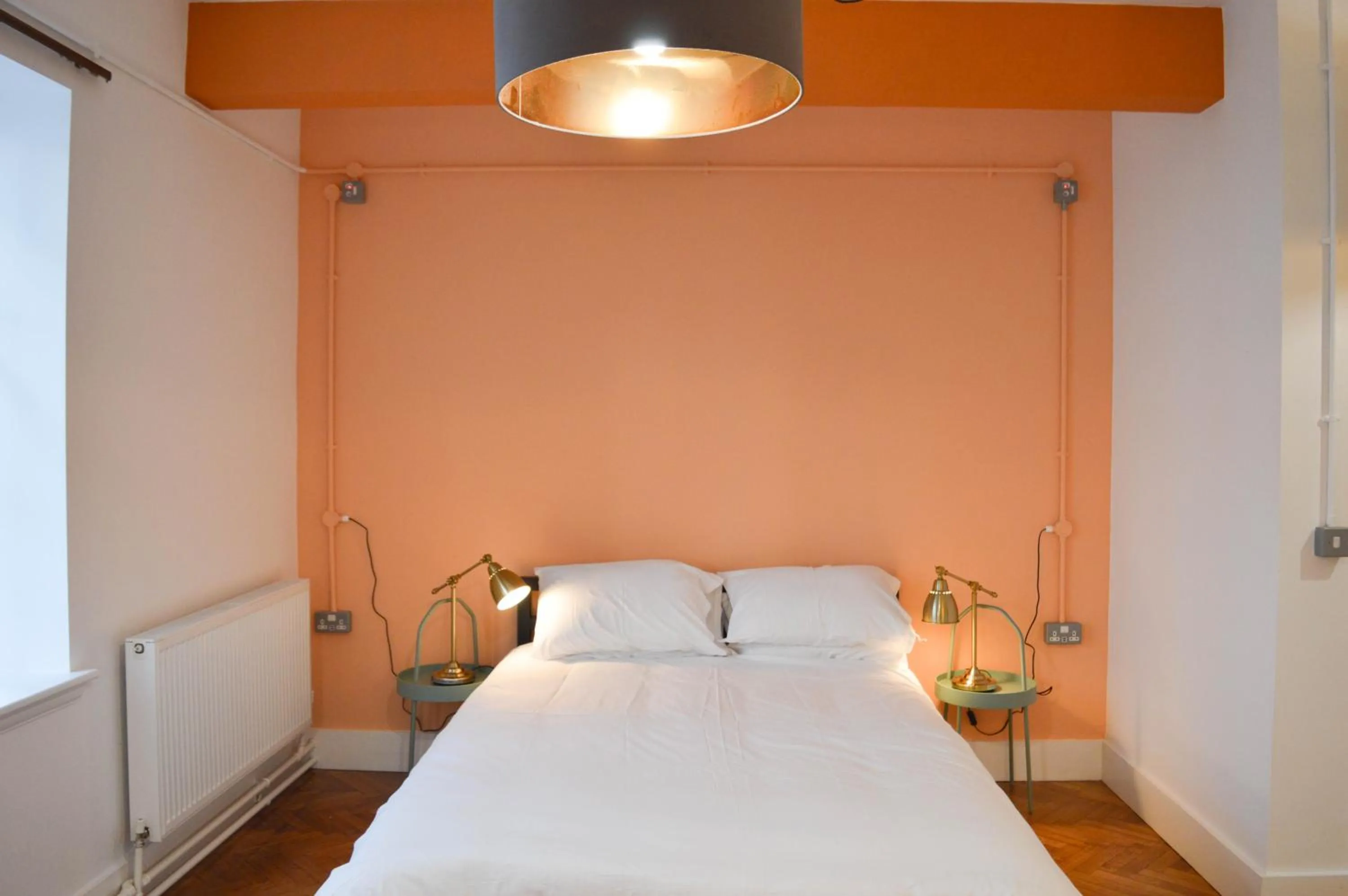 Queen Room with Shared Bathroom in The Bristol Wing