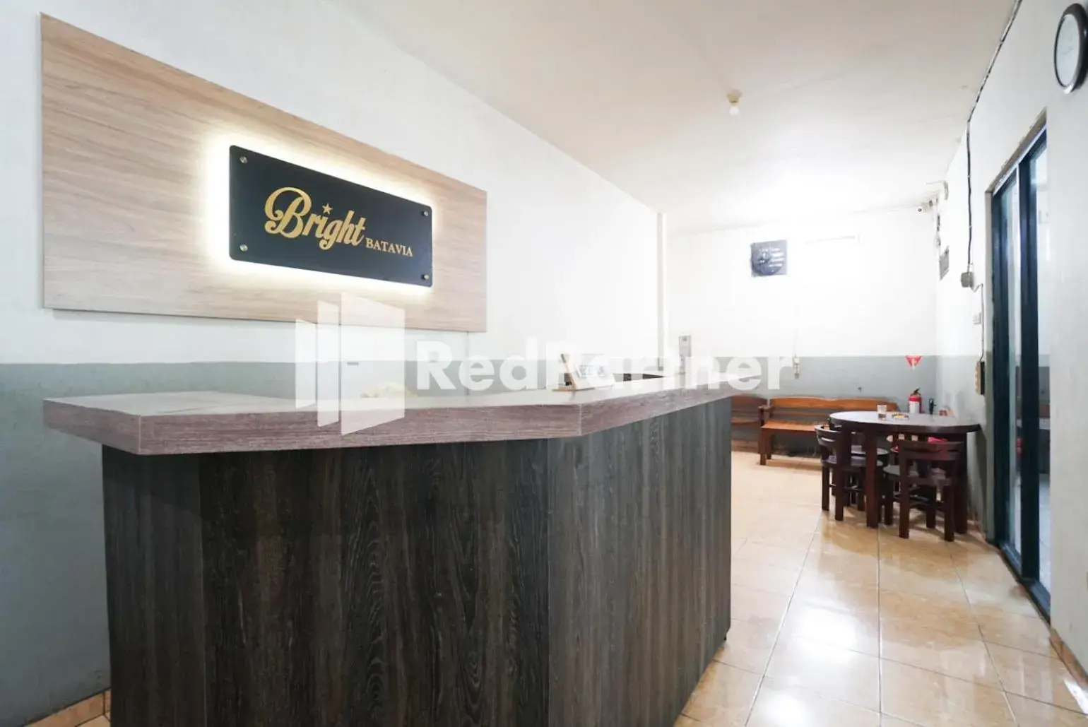 Lobby or reception in Bright Residence near ITC Mangga Dua Mitra RedDoorz Lobby or reception in Bright Residence near ITC Mangga Dua Mitra RedDoorz