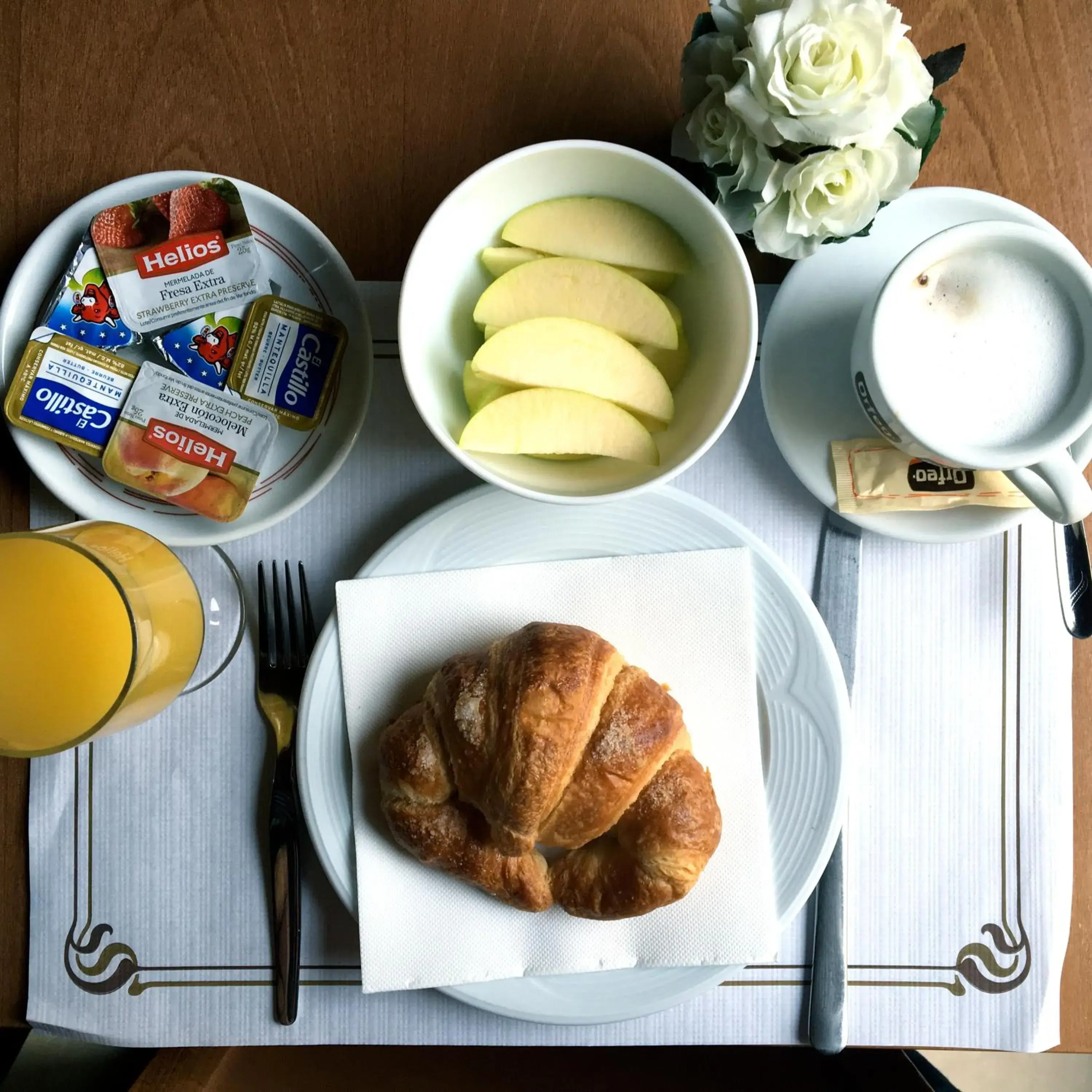 Breakfast in Hotel Jonquera Breakfast in Hotel Jonquera