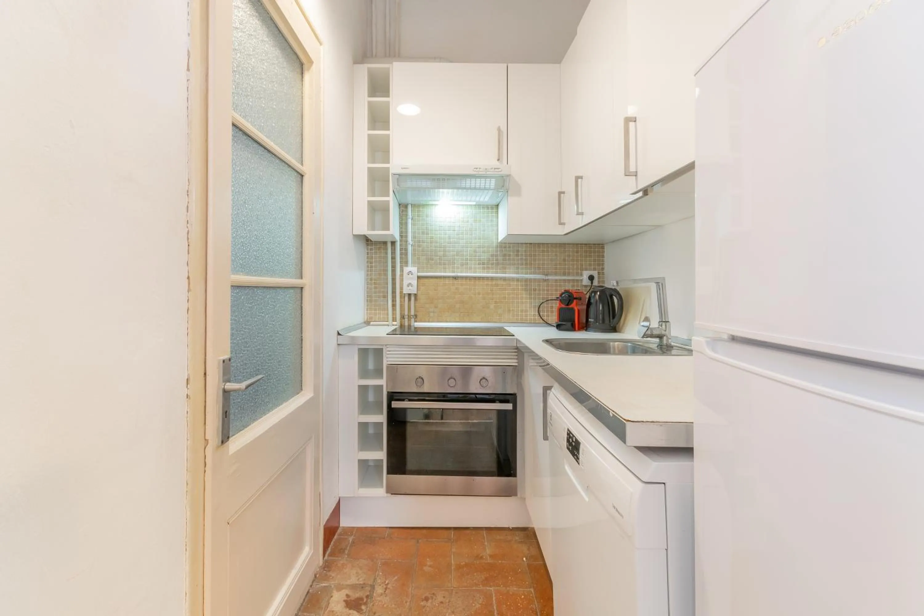 Kitchen or kitchenette in Vistamar 2: Primera línea de mar con gran terraza