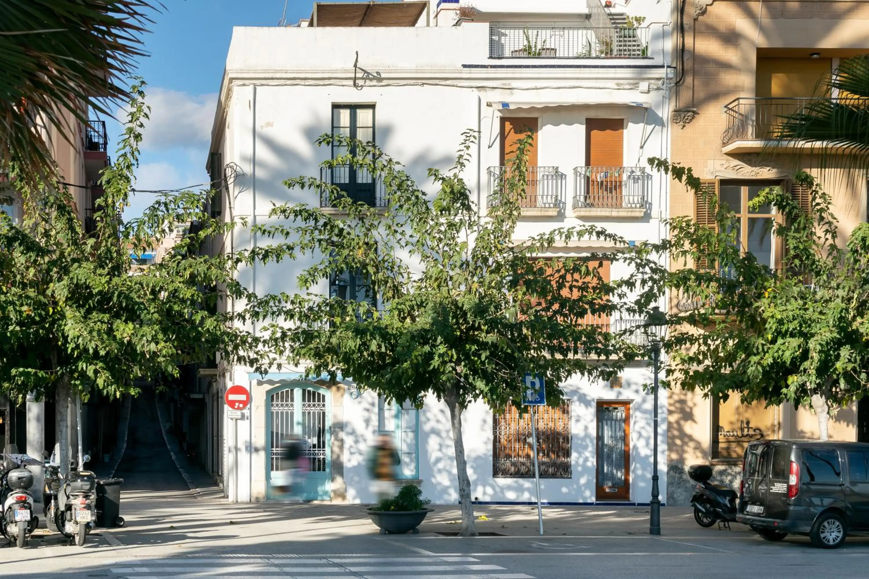 Property building in Vistamar 2: Primera línea de mar con gran terraza