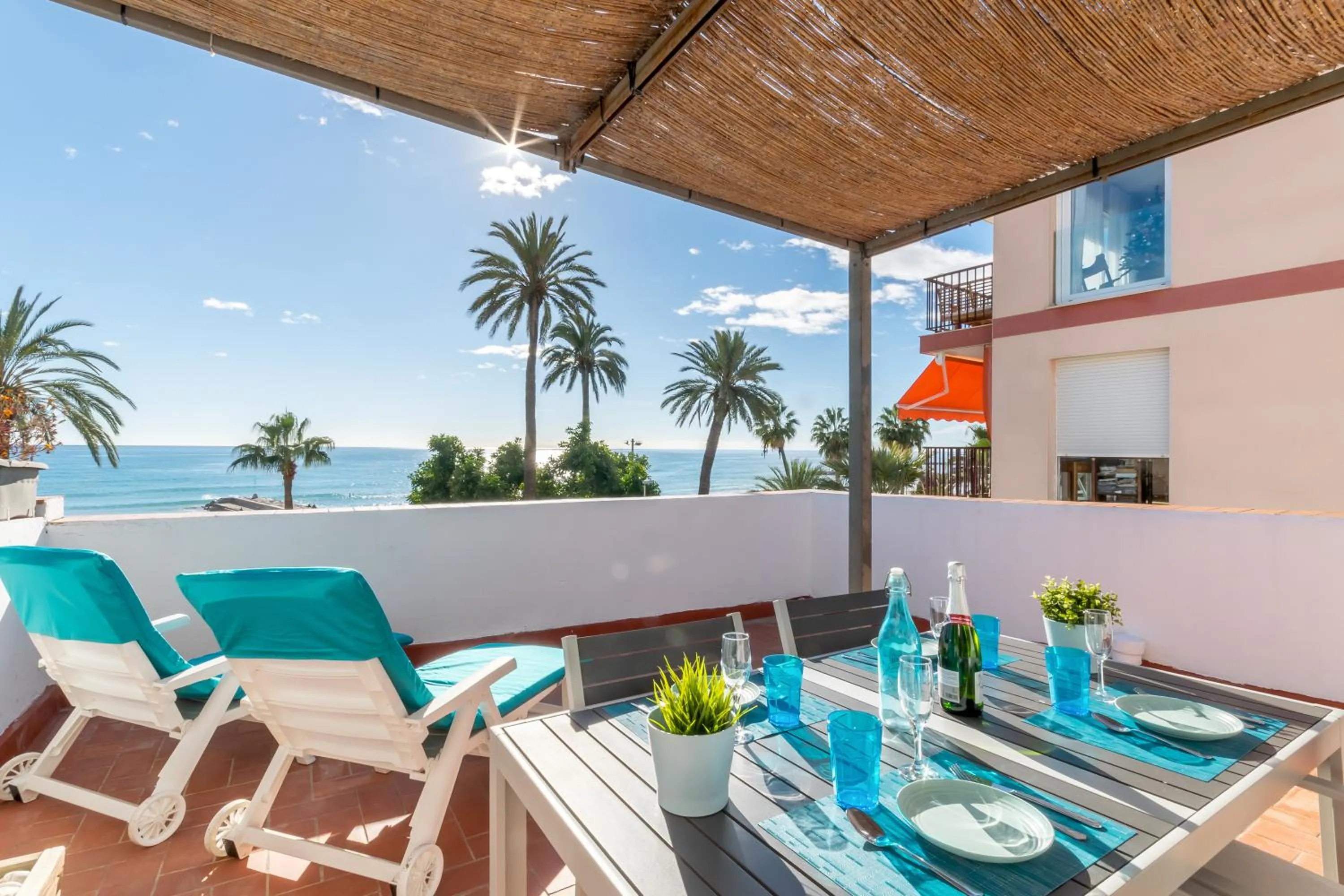 Day in Vistamar 2: Primera línea de mar con gran terraza