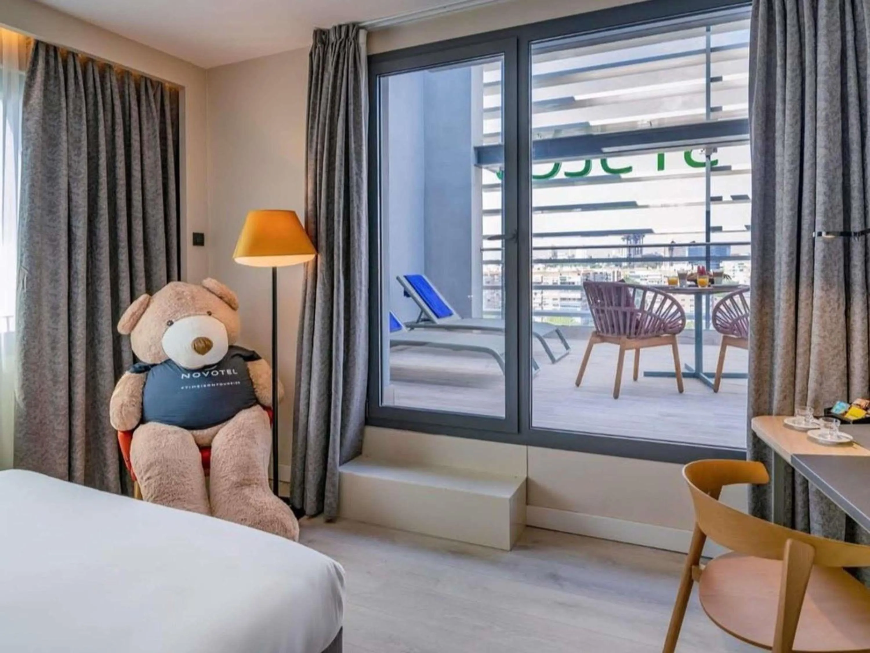 Bedroom, Bed in Novotel Madrid City Las Ventas