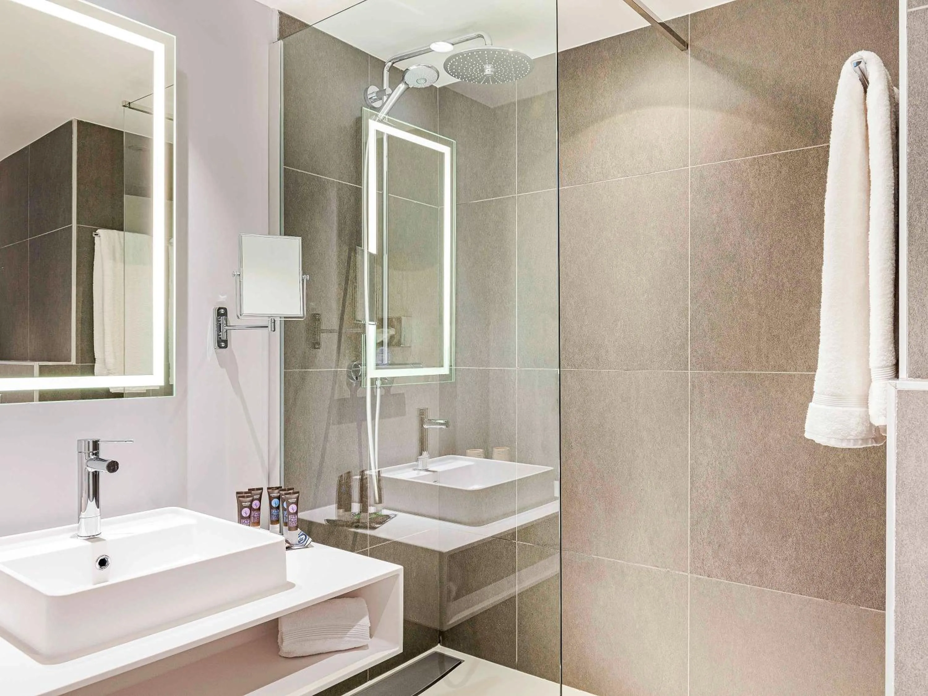 Bathroom in Novotel Madrid City Las Ventas