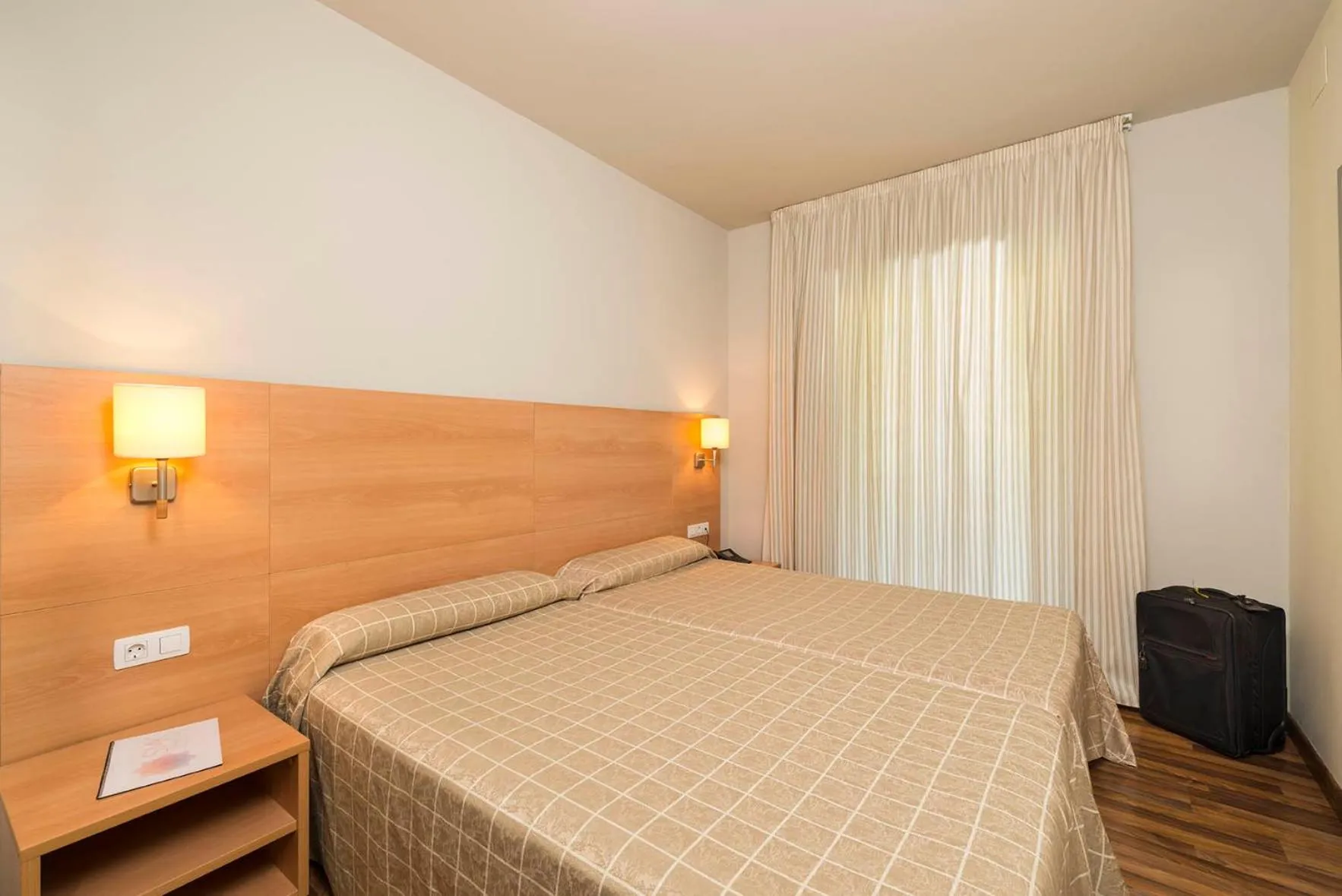 Bedroom, Bed in Guitart La Molina Aparthotel & Spa