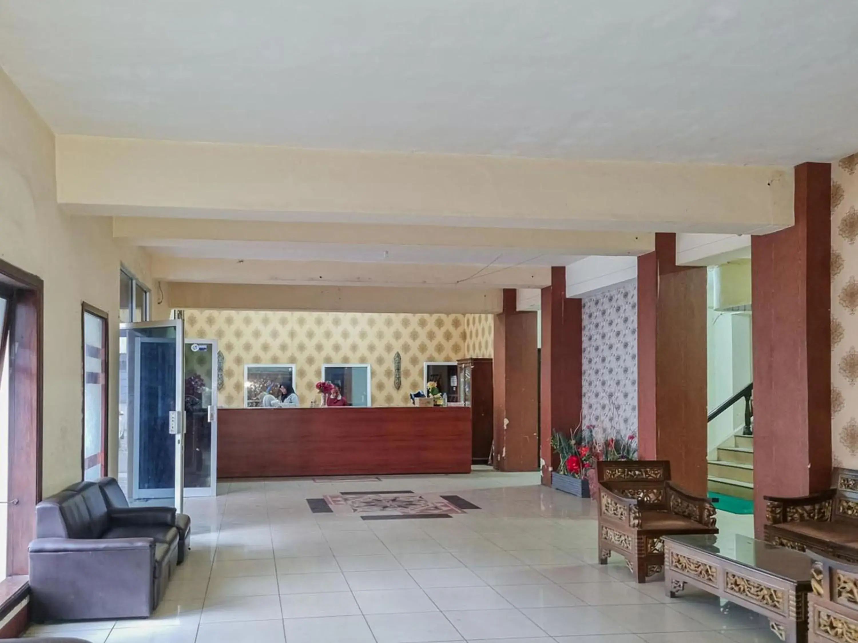 Living room in Hotel Halmahera Palangkaraya Mitra RedDoorz Living room in Hotel Halmahera Palangkaraya Mitra RedDoorz