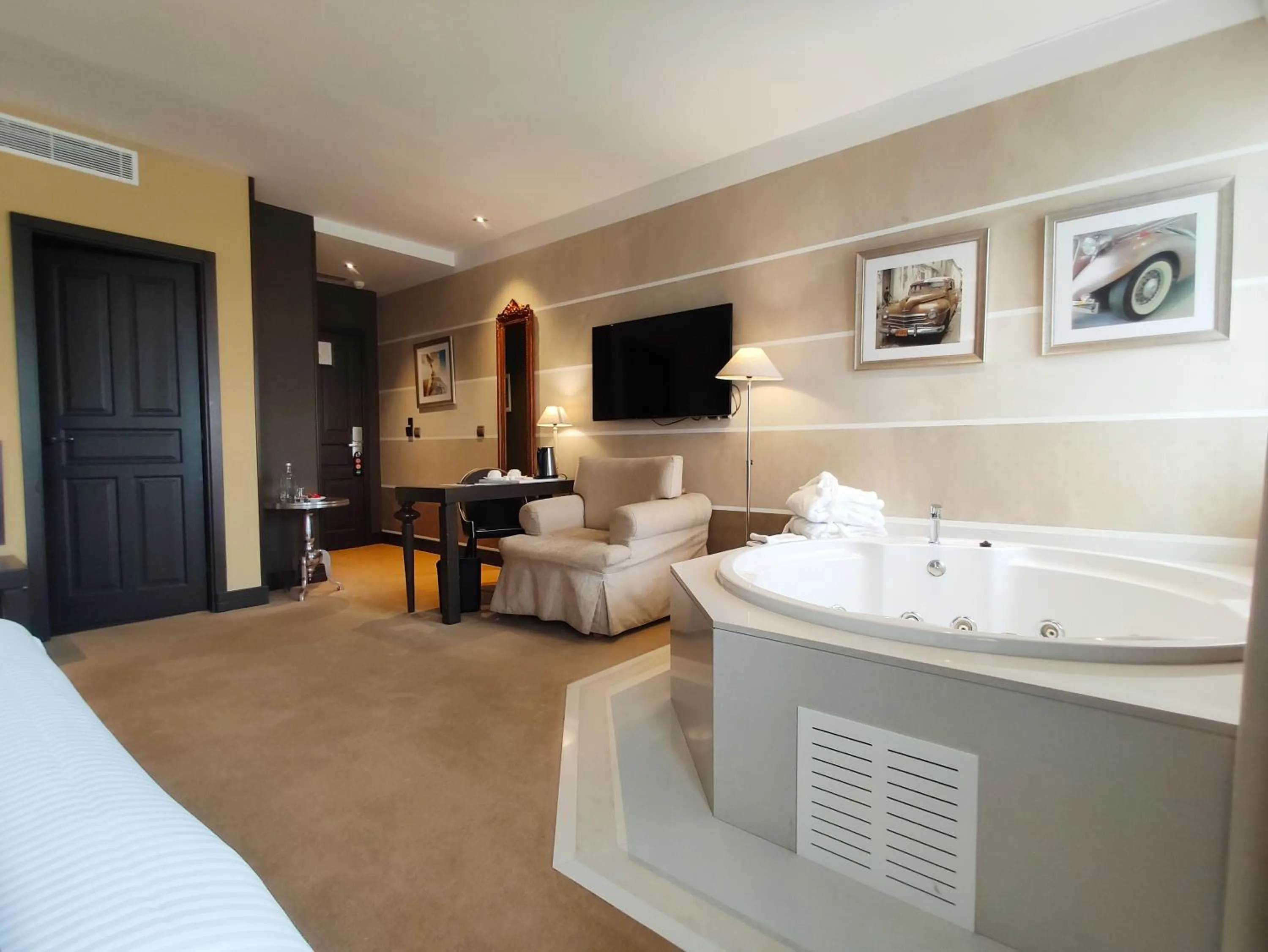 Photo of the whole room, Bed in Costa Esmeralda Suites