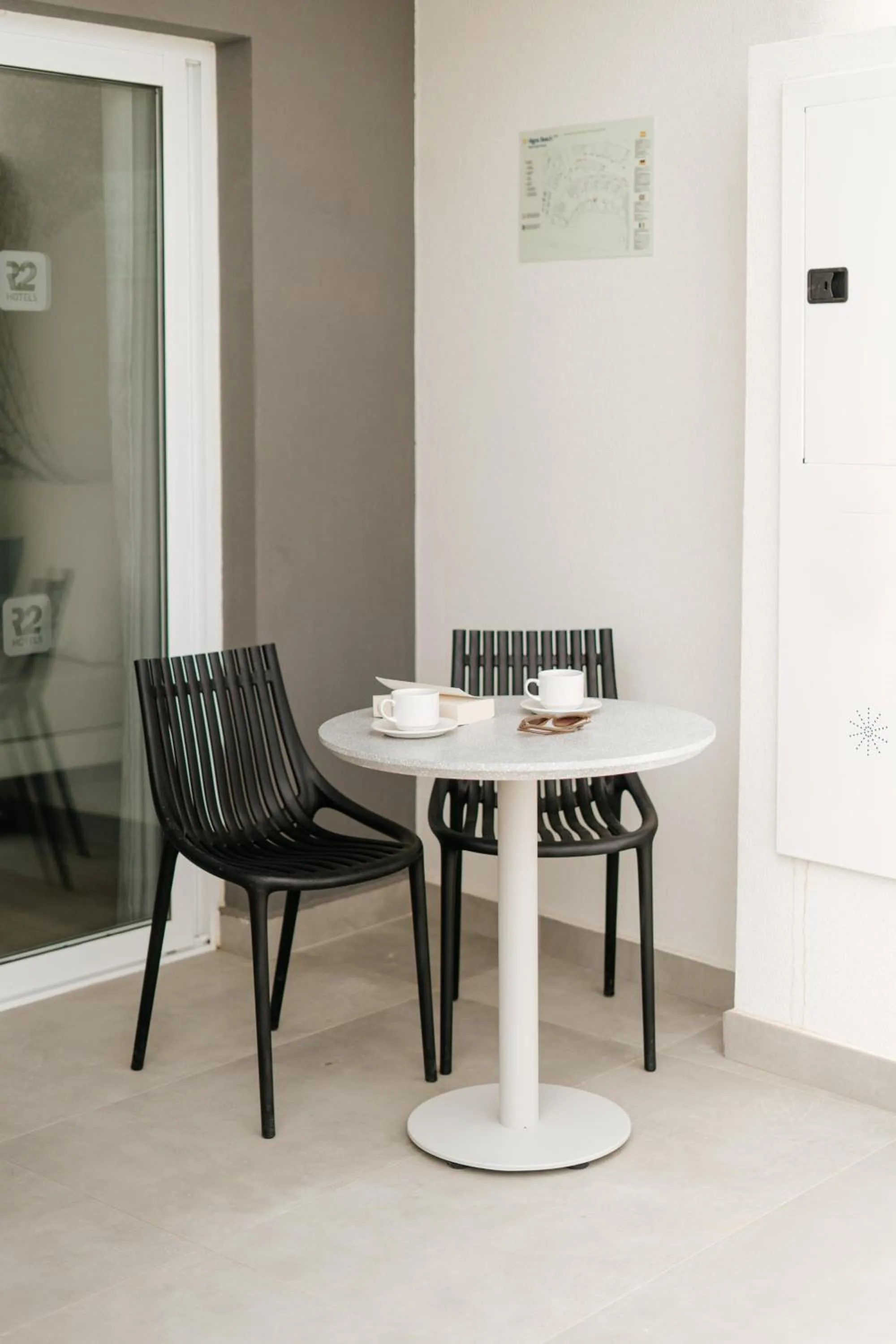 Photo of the whole room in R2 HIGOS BEACH