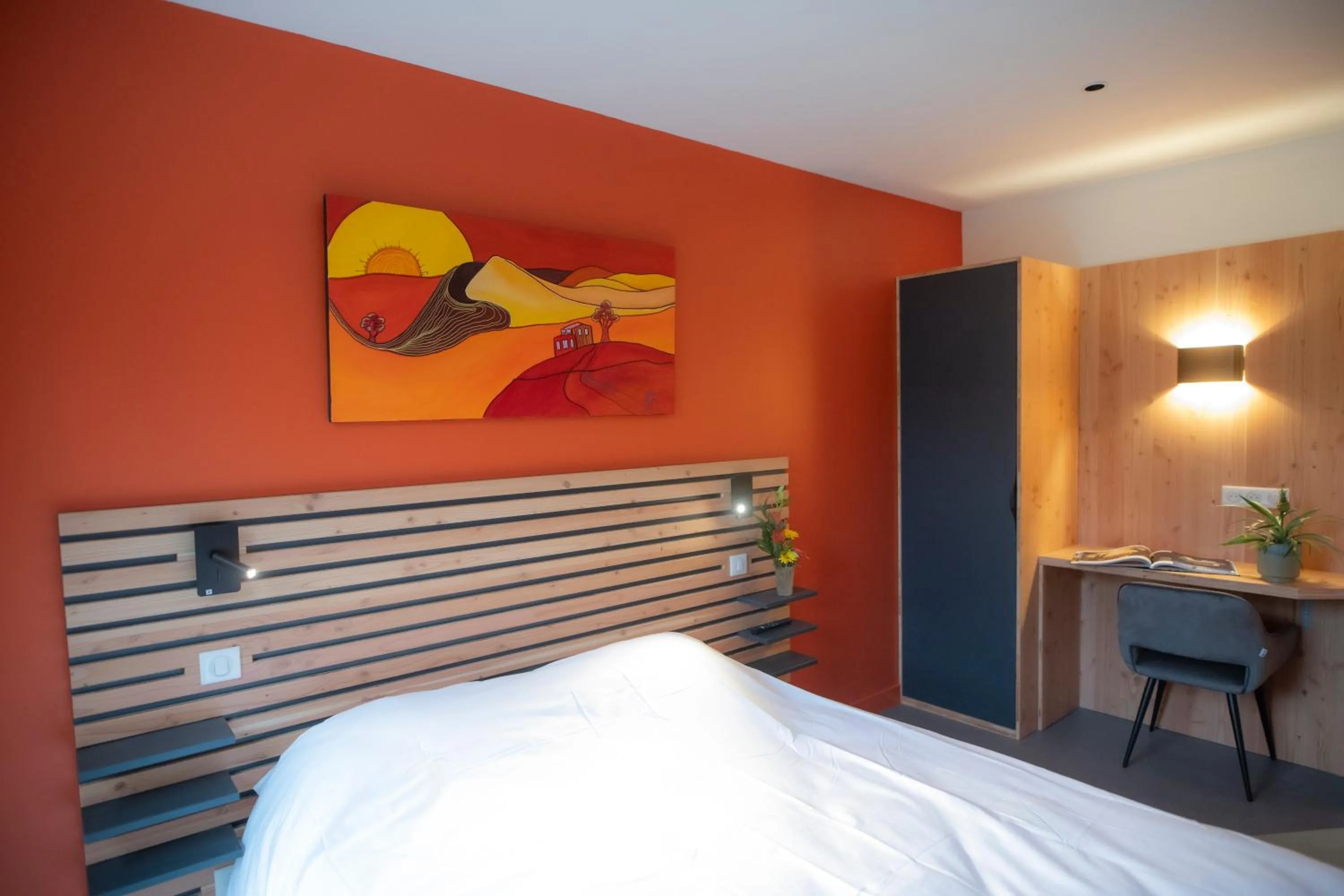 Photo of the whole room, Bed in L'Orée des Sources