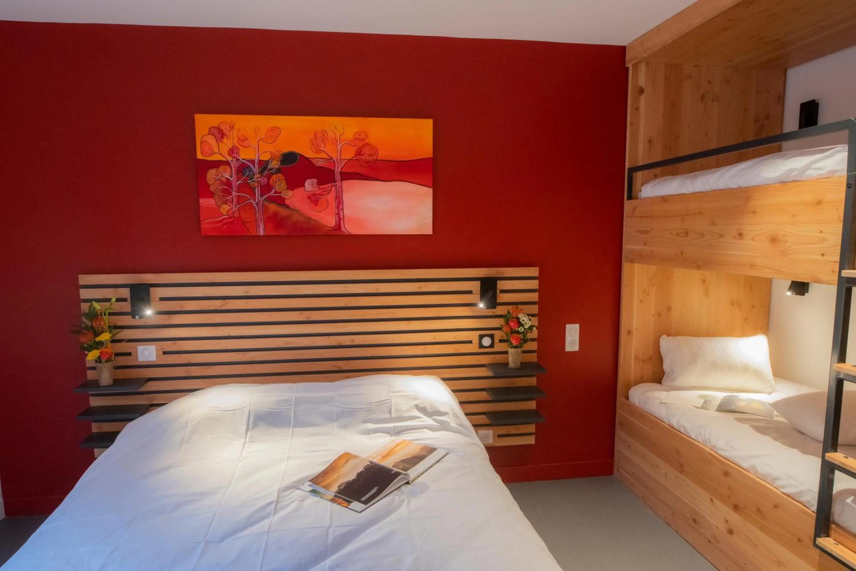 Photo of the whole room, Bed in L'Orée des Sources