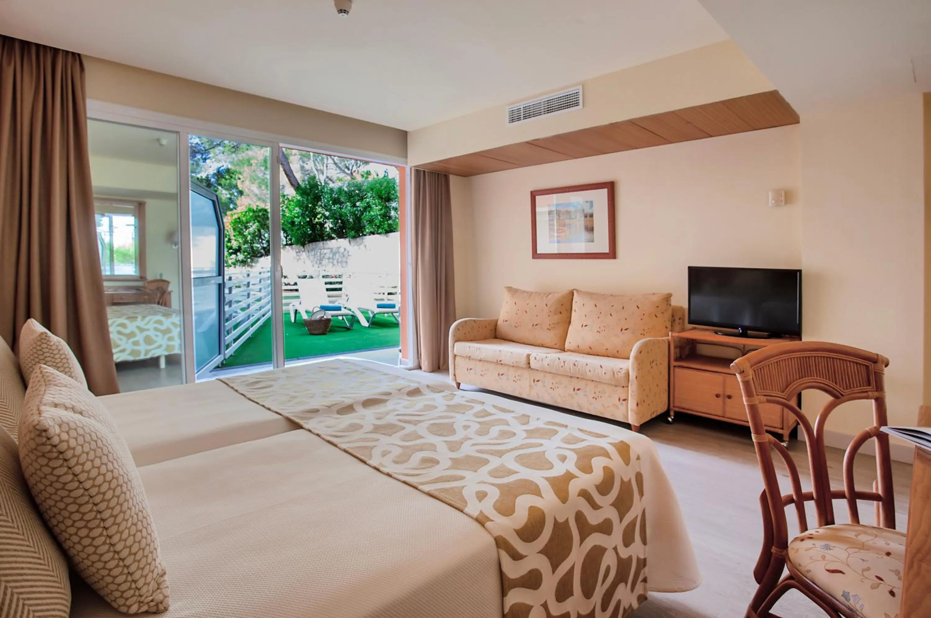 TV and multimedia in Ona Palmira Paradise Paguera