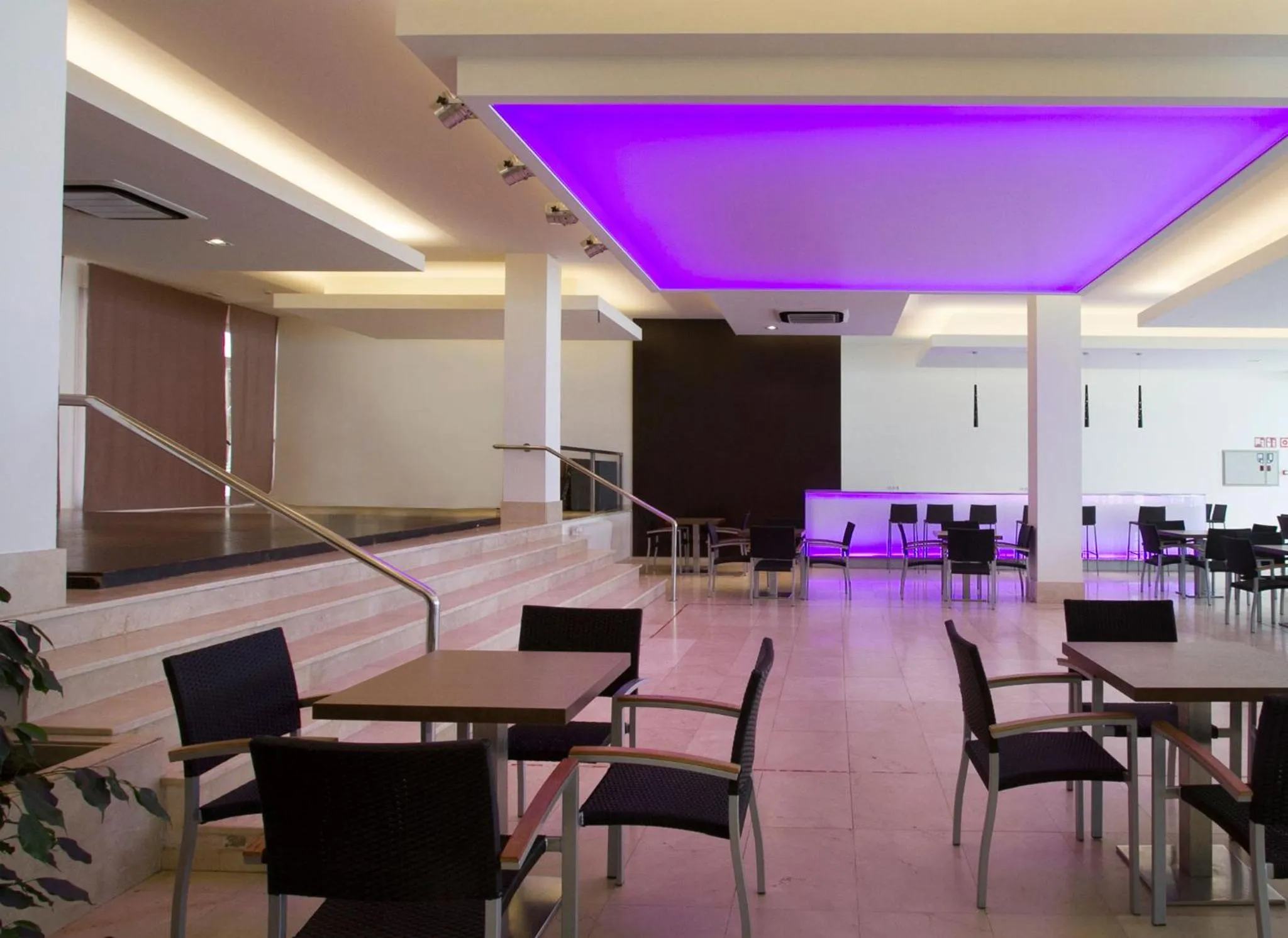 Lounge or bar in Hotel Gran Garbi & AquaSplash