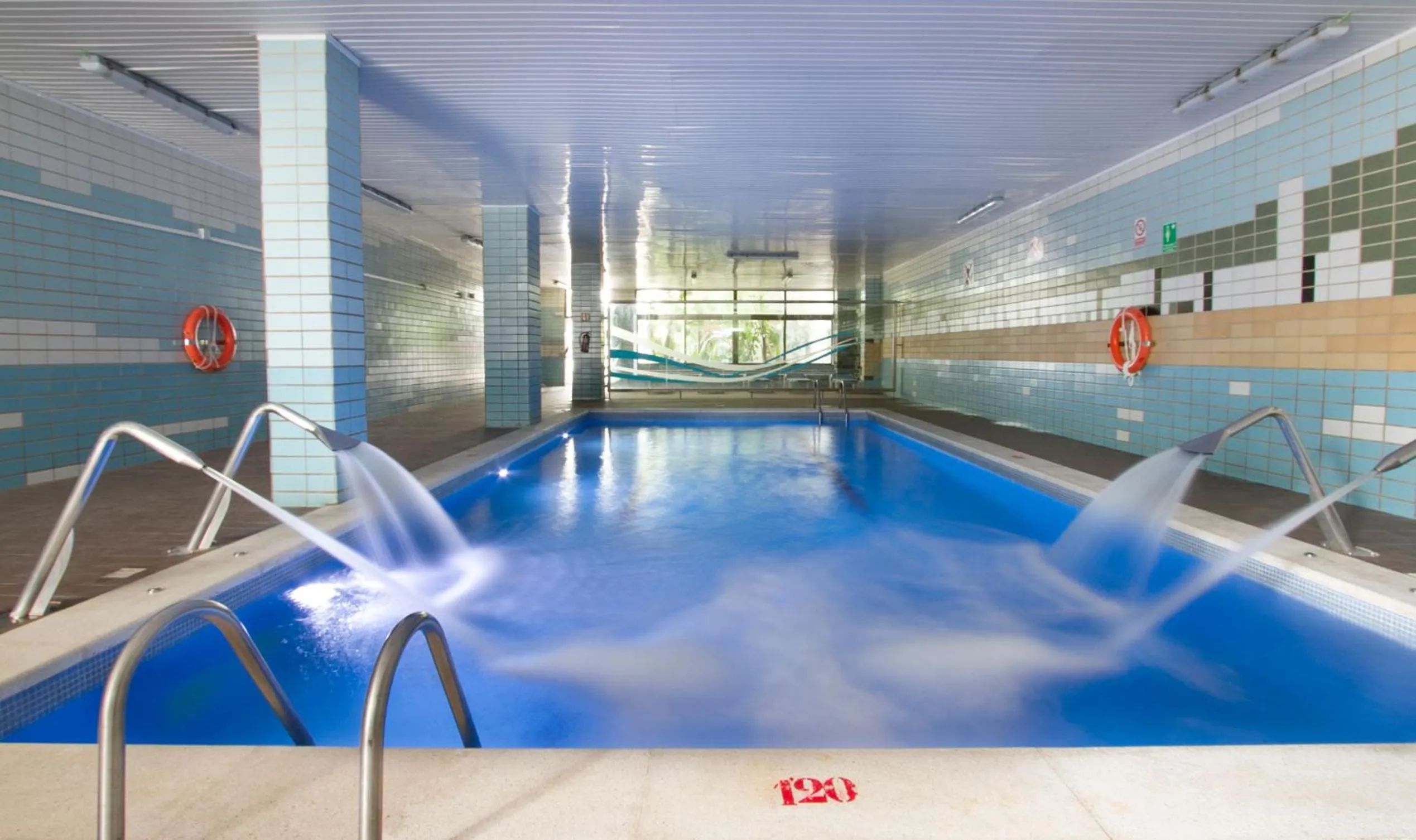 Swimming pool in Hotel Gran Garbi & AquaSplash