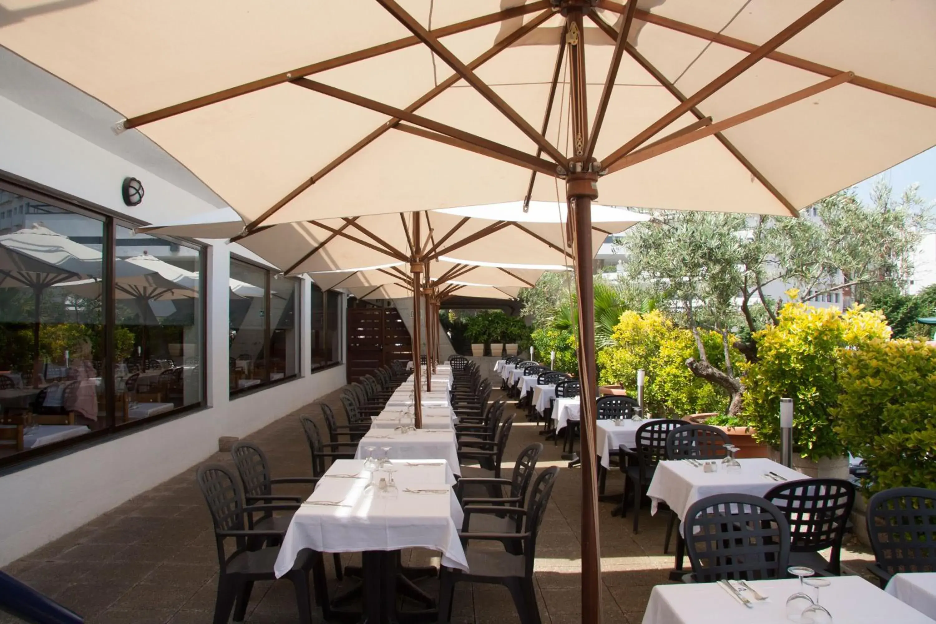 Restaurant/places to eat in Hotel Gran Garbi & AquaSplash Restaurant/places to eat in Hotel Gran Garbi & AquaSplash