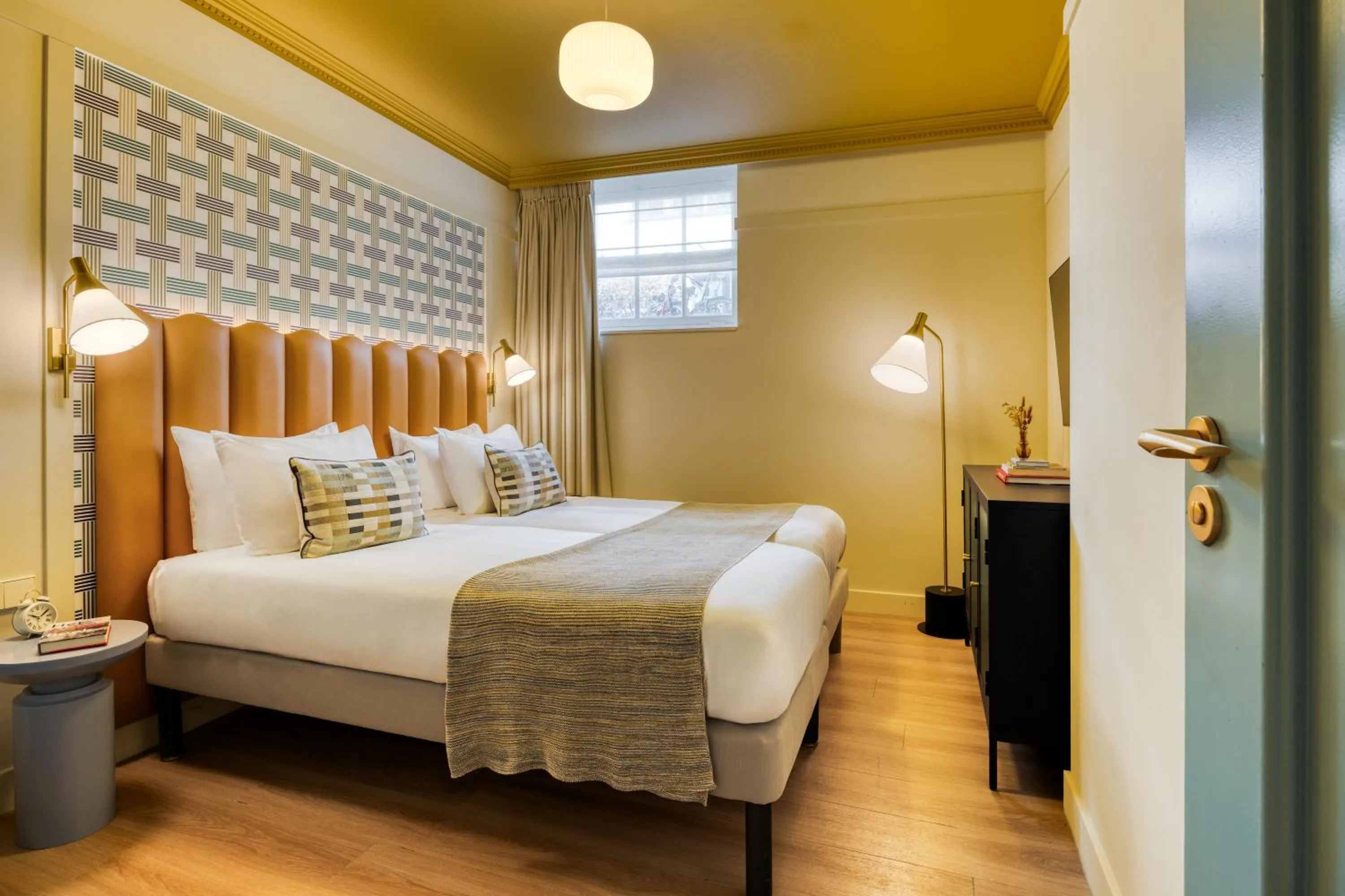 Bed in Citadines Canal Amsterdam