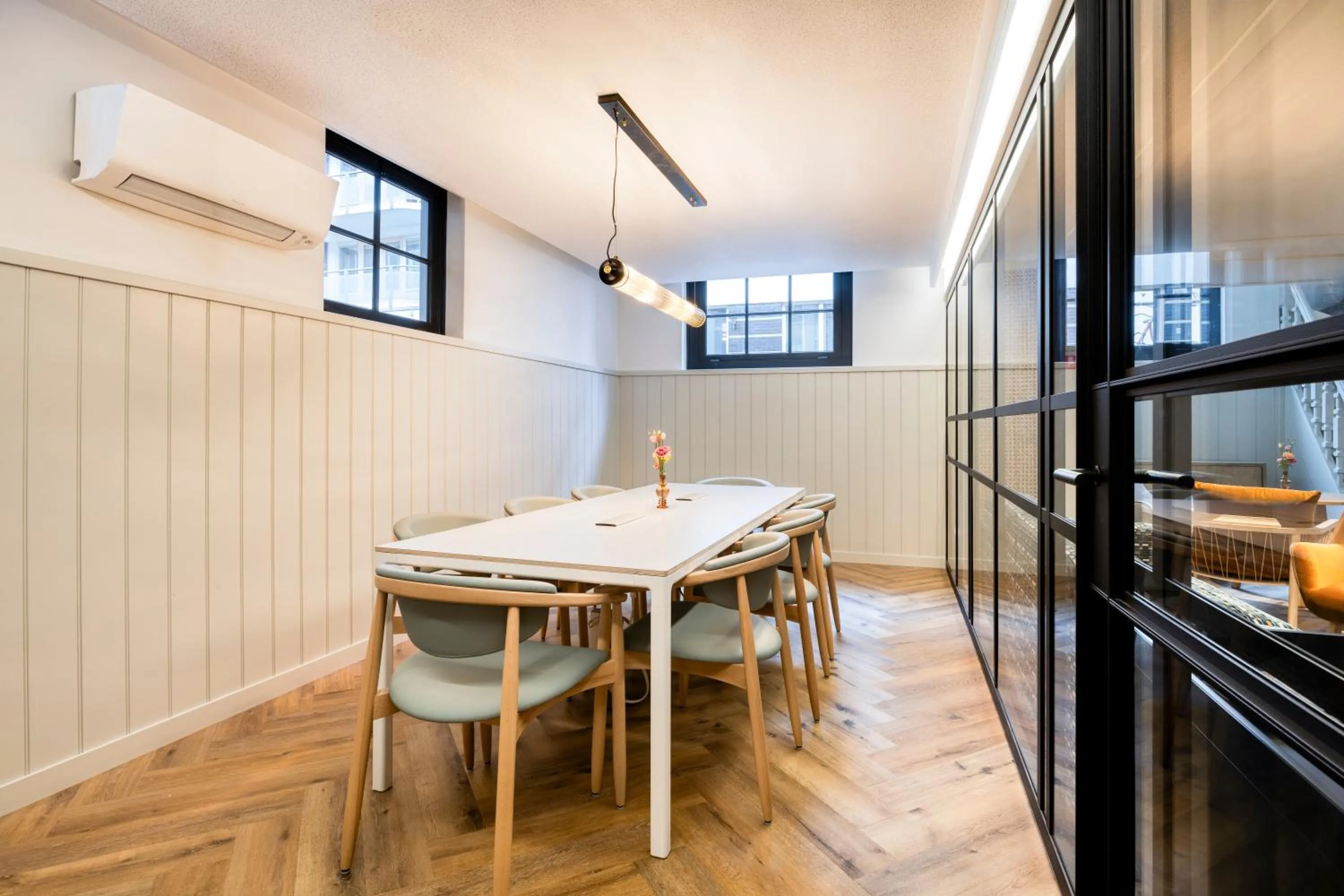 Meeting/conference room in Citadines Canal Amsterdam