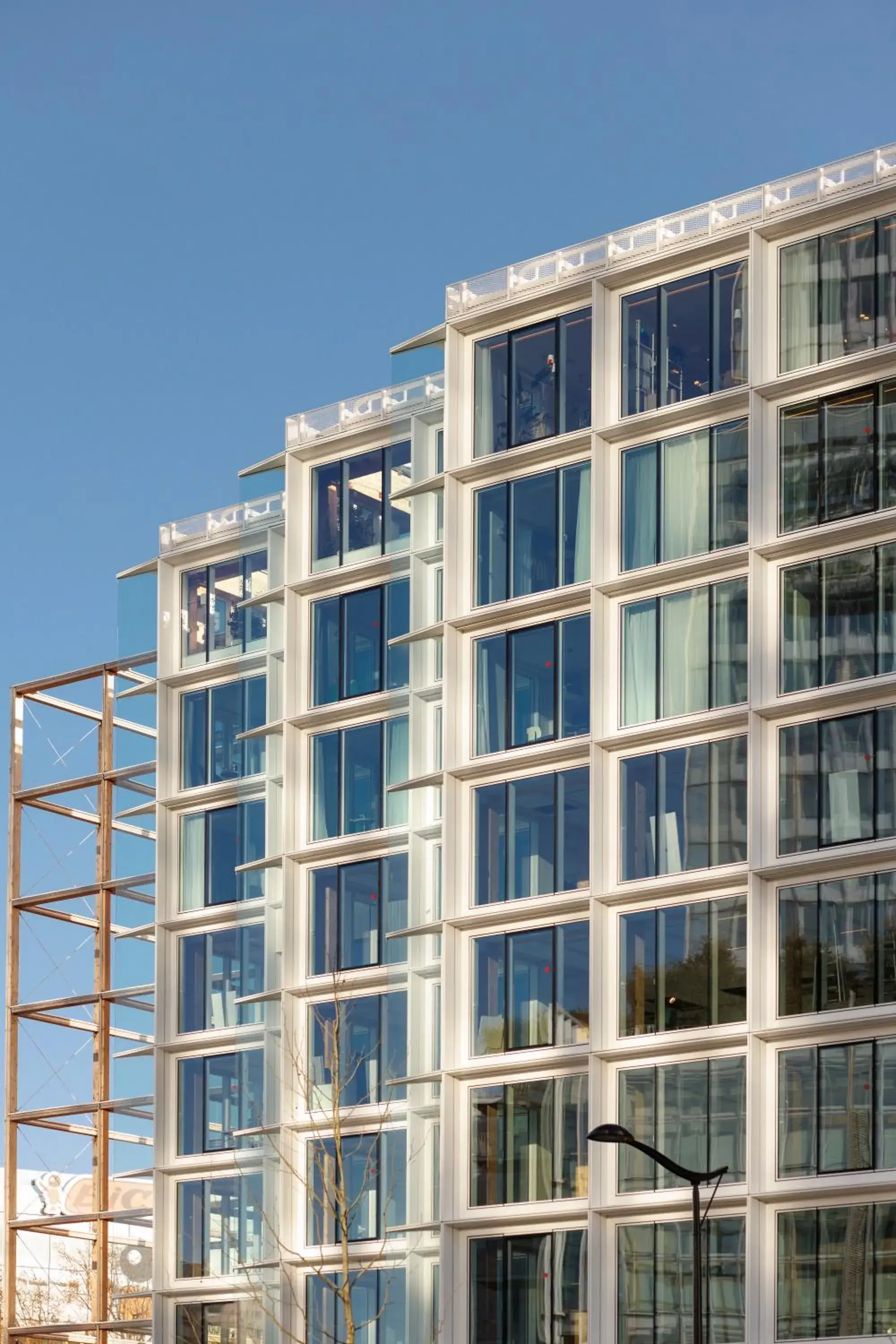 Property building in Zoku Paris Property building in Zoku Paris